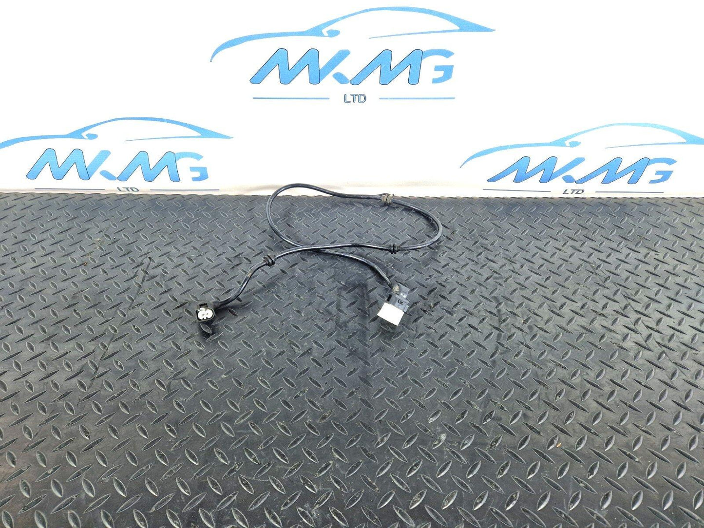 14-21 MERCEDES BENZ C300h W205 REAR LEFT BRAKE PAD WEAR SENSOR A2055404106