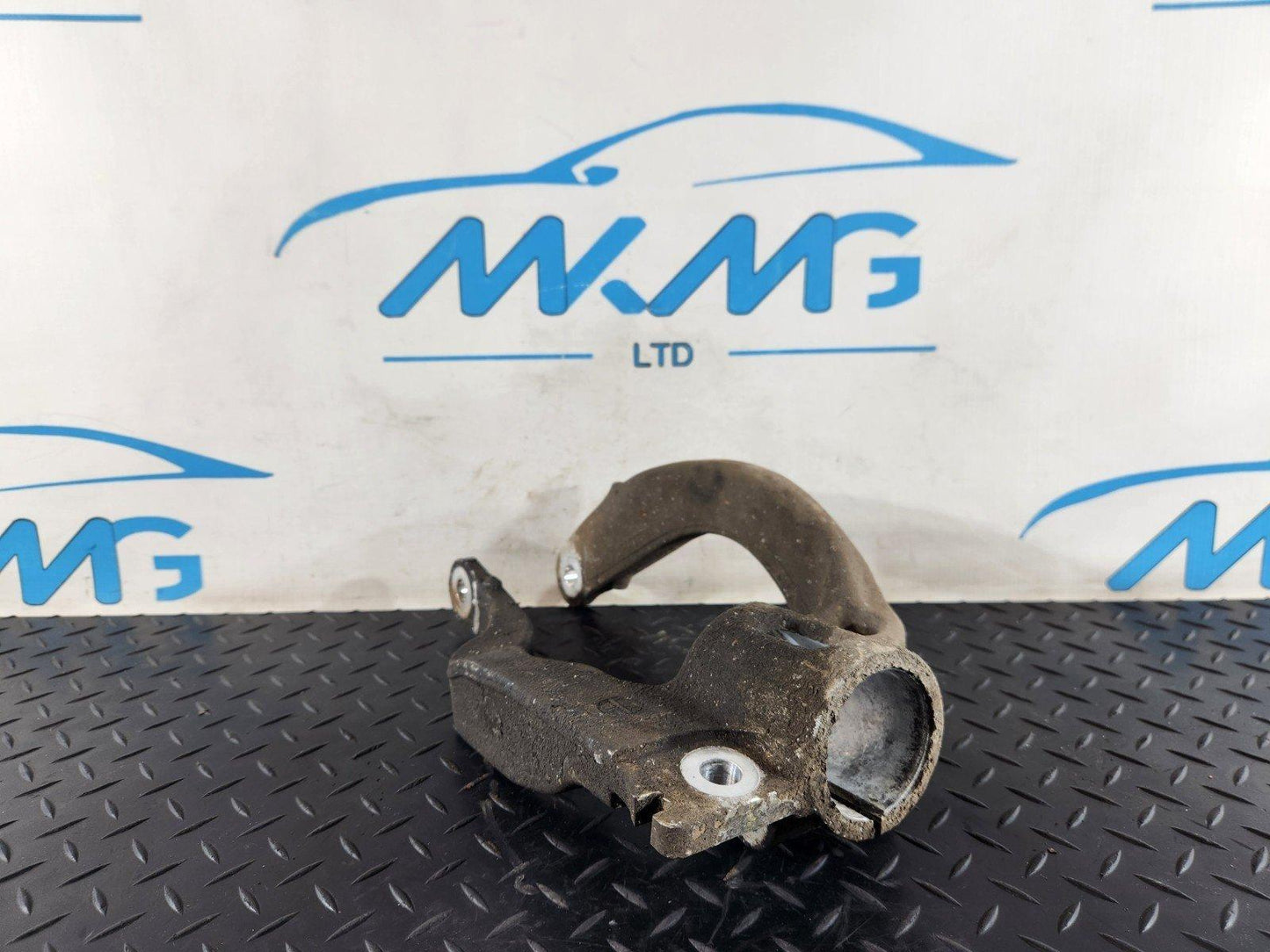 13-23 RANGE ROVER SPORT L494 PASSENGER SIDE LEFT FRONT SHOCK BRACKET CPLA3463AB