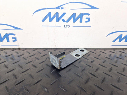 16-19 AUDI A4 B9 GENUINE FRONT DRIVER SIDE WING FENDER MOUNT BRACKET 8W0821434B