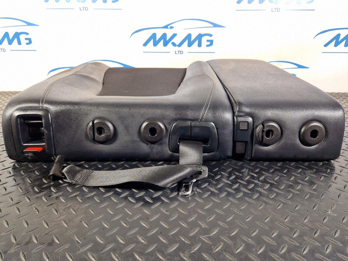 18-ON MERCEDES BENZ A CLASS W177 REAR LEFT LEATHER SEAT BACKREST A1779200102