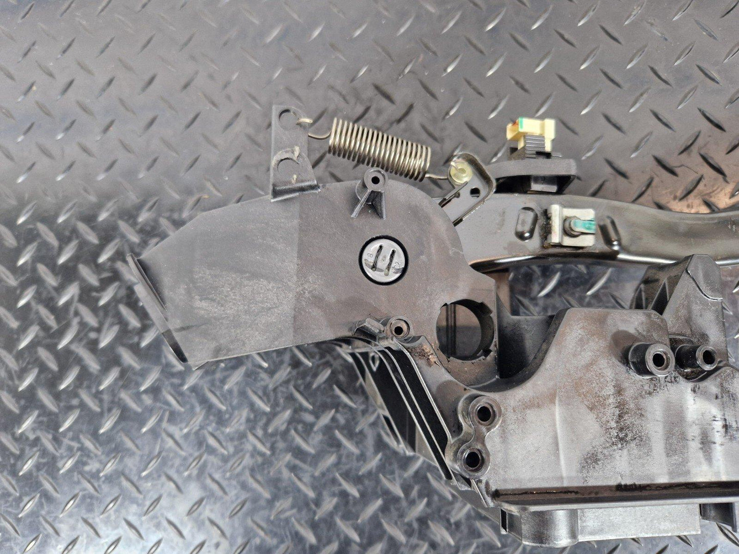 BMW X1 2 SERIES F45 F46 F48 GENUINE BRAKE PEDAL 6856600 6860677