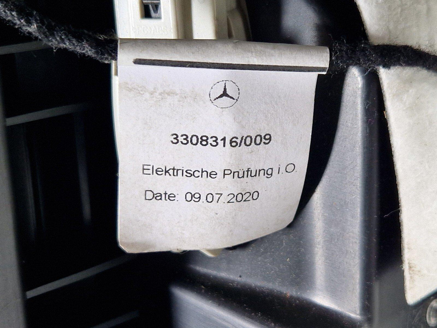 19-ON MERCEDES BENZ CLA C118 STORAGE COMPARTMENT GLOVEBOX A1776803800