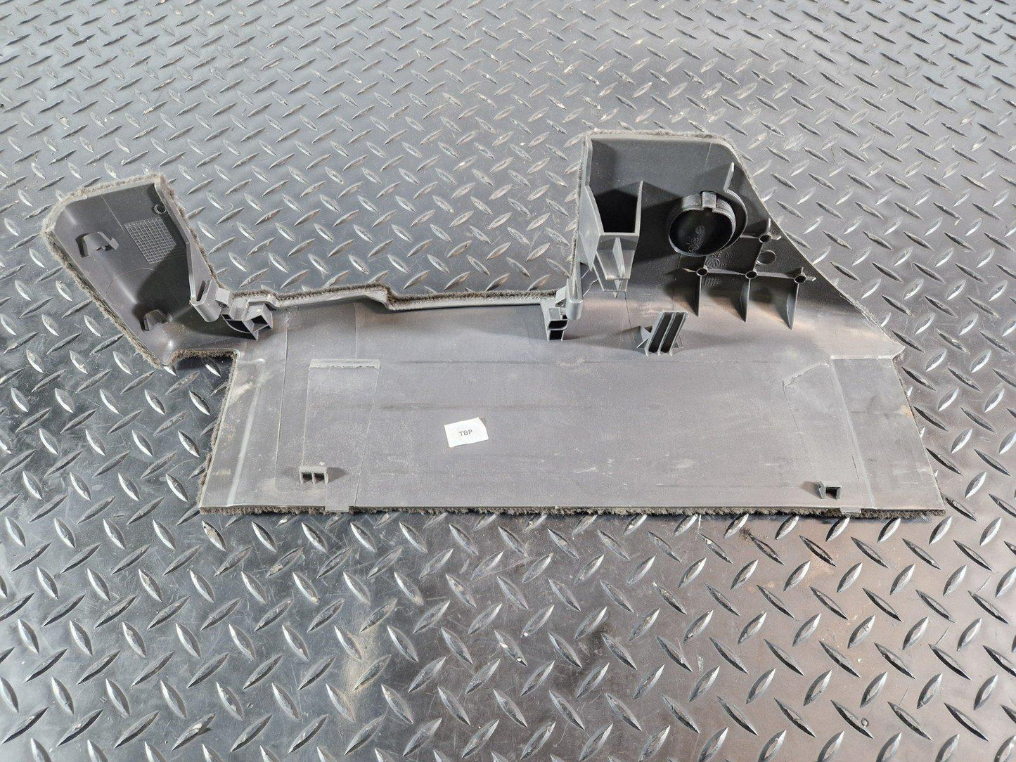 10-15 AUDI Q7 4L OEM DRIVERS RIGHT O/S SEAT LOWER PANEL TRIM 7L0881328