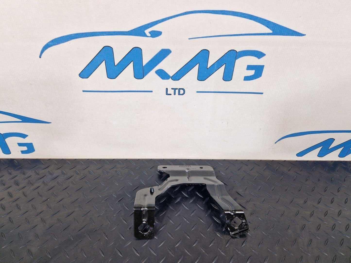 16-19 AUDI A4 B9 EXPANSION COLLANT TANK BRACKET 8W0121232F