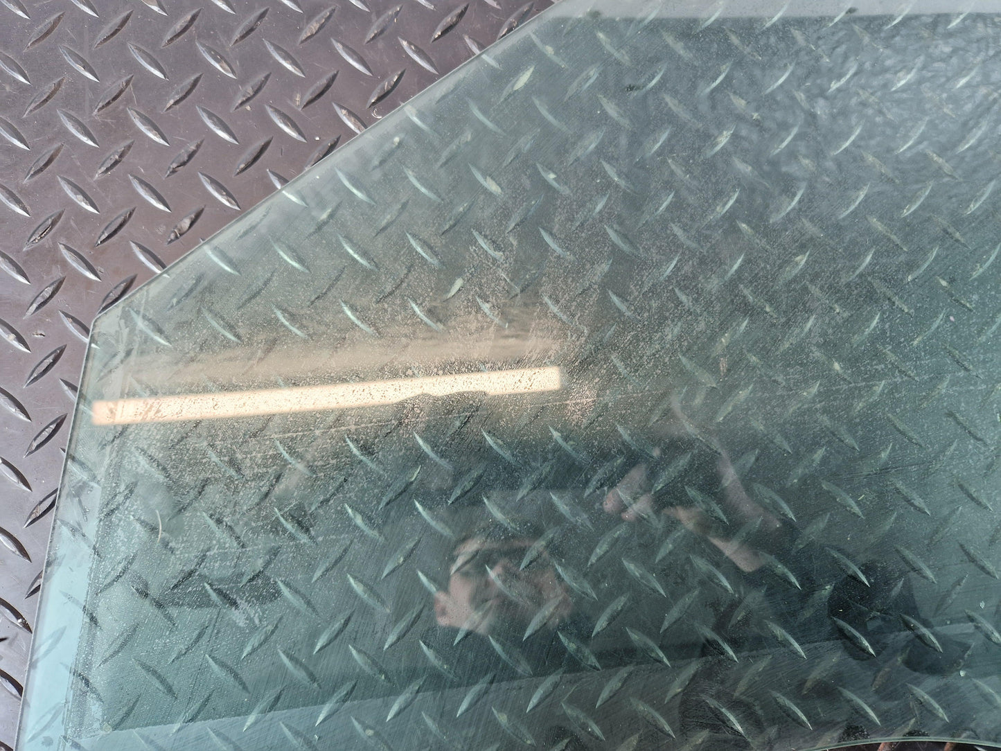 Land Rover Range Rover Evoque L551 Front Left Door Window Glass K8D221411AD