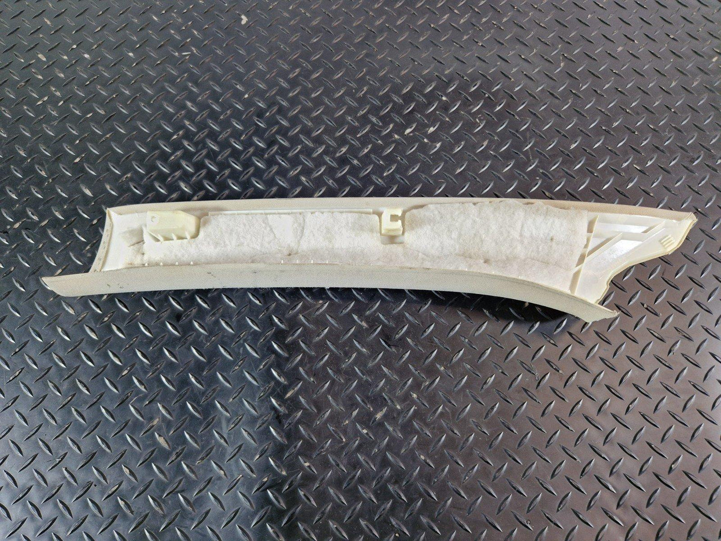 16-19 MERCEDES BENZ GLE ML W166 FRONT RIGHT O/S A-PILLAR TRIM COVER A1666904425