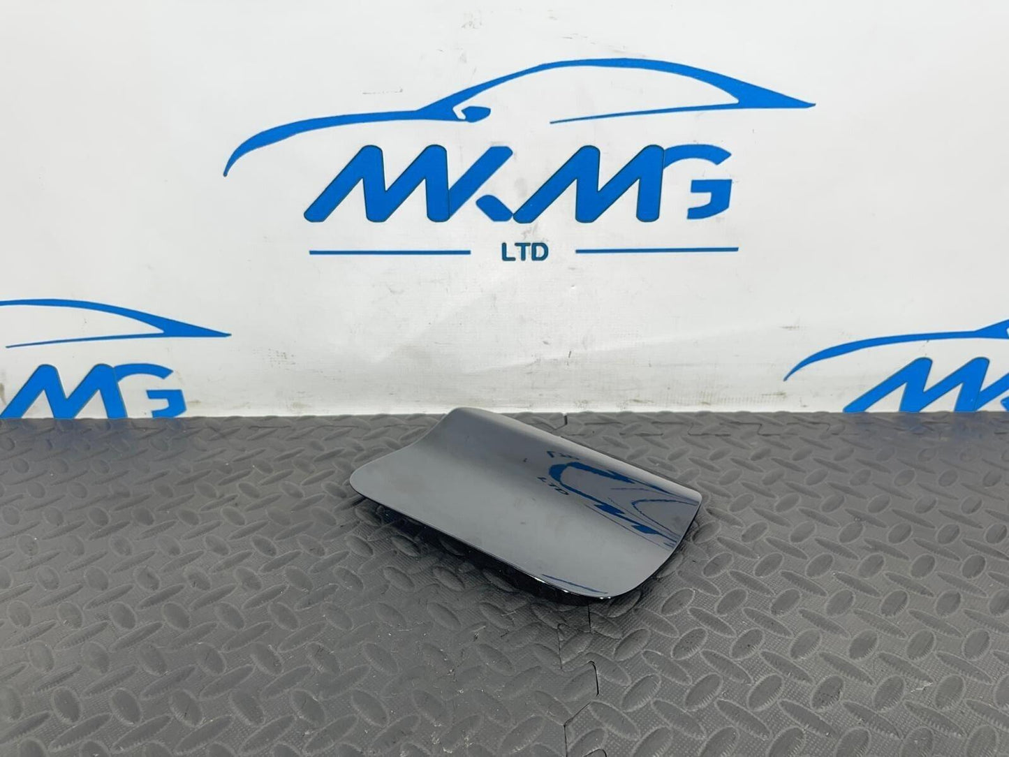 16-22 BMW X1 F48 FUEL TANK FILLER FLAP COVER IN BLACK 475  7359631