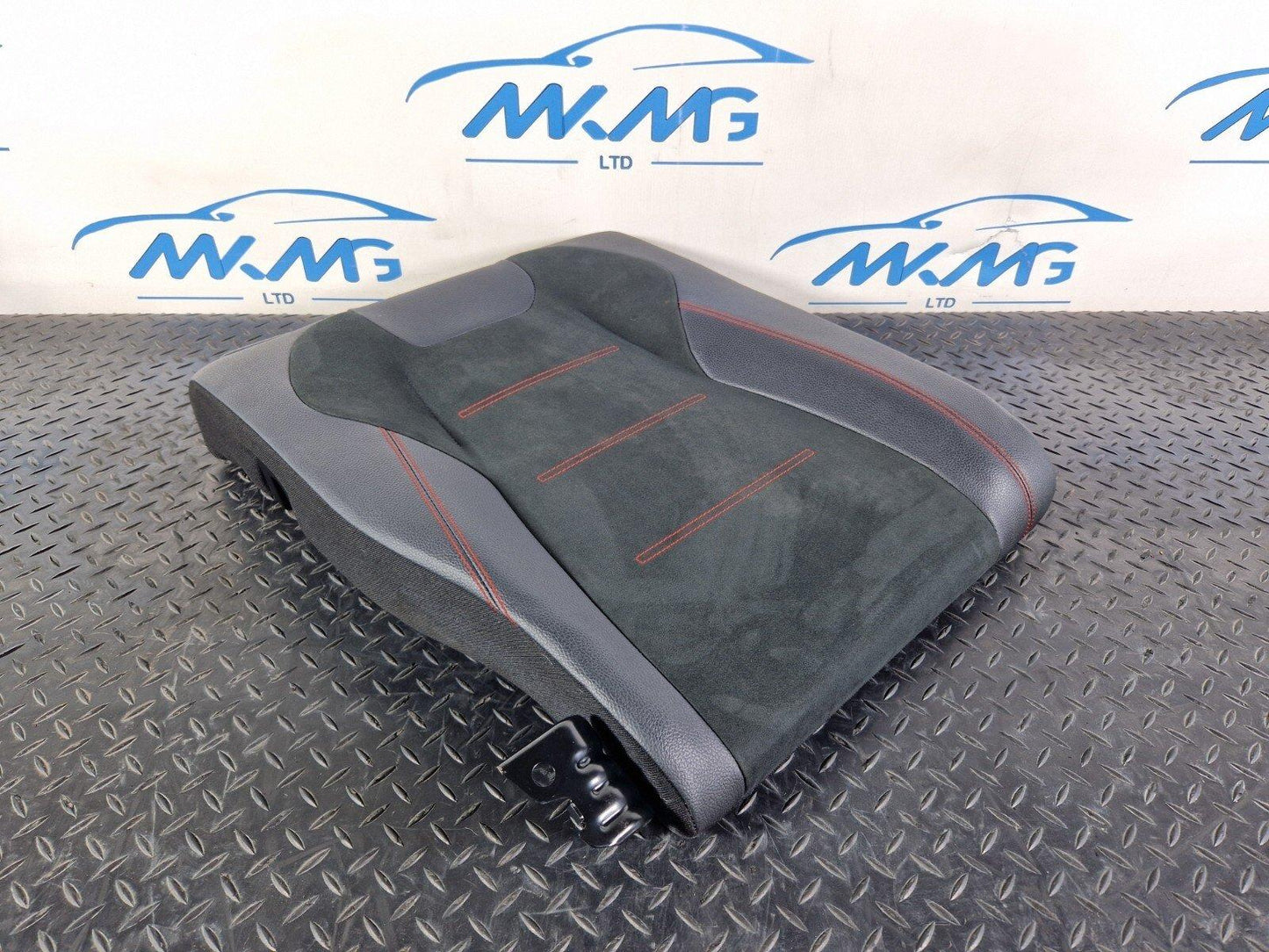 19-ON MERCEDES B CLASS W247 REAR RIGHT SIDE SINGLE SEAT HALF LEATHER BACKREST