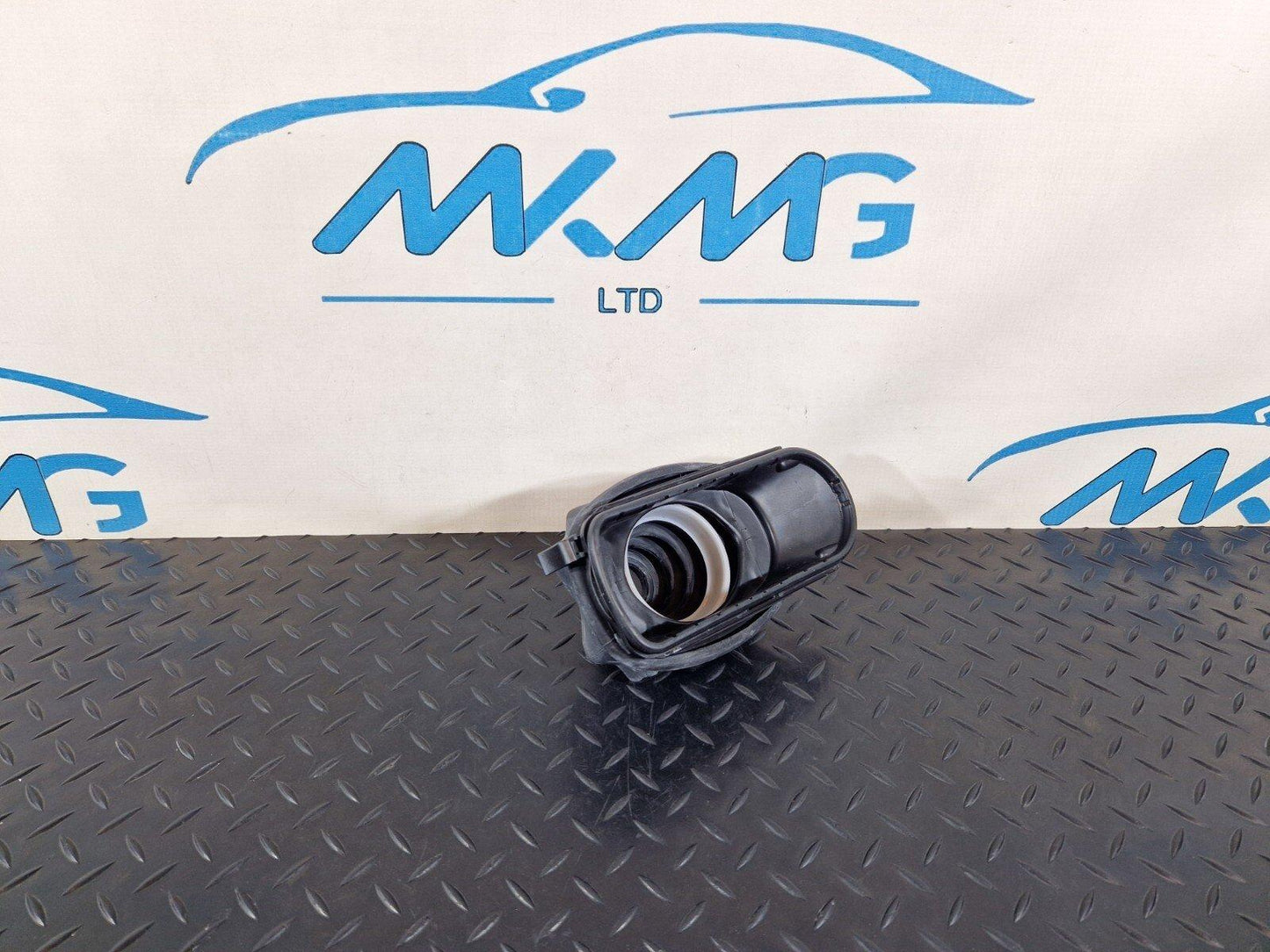 16-19 AUDI A4 B9 GENUINE OEM GEARSTICK RUBBER SEAL TRIM 8W0711406 8K0711167