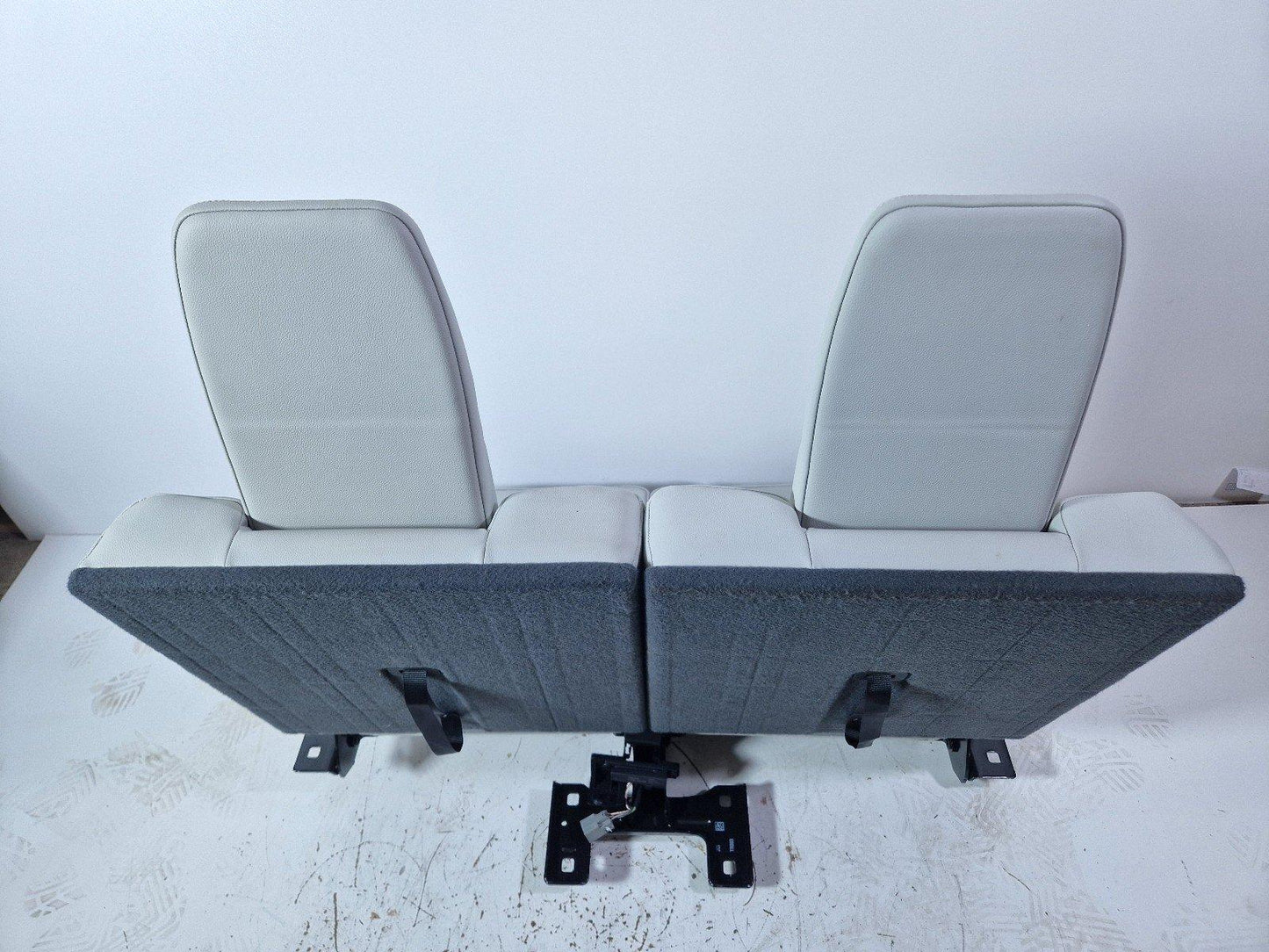 14-19 LAND ROVER L550 DISCOVERY SPORT 3RD ROW REAR SEAT SET IN GREY LEATHER