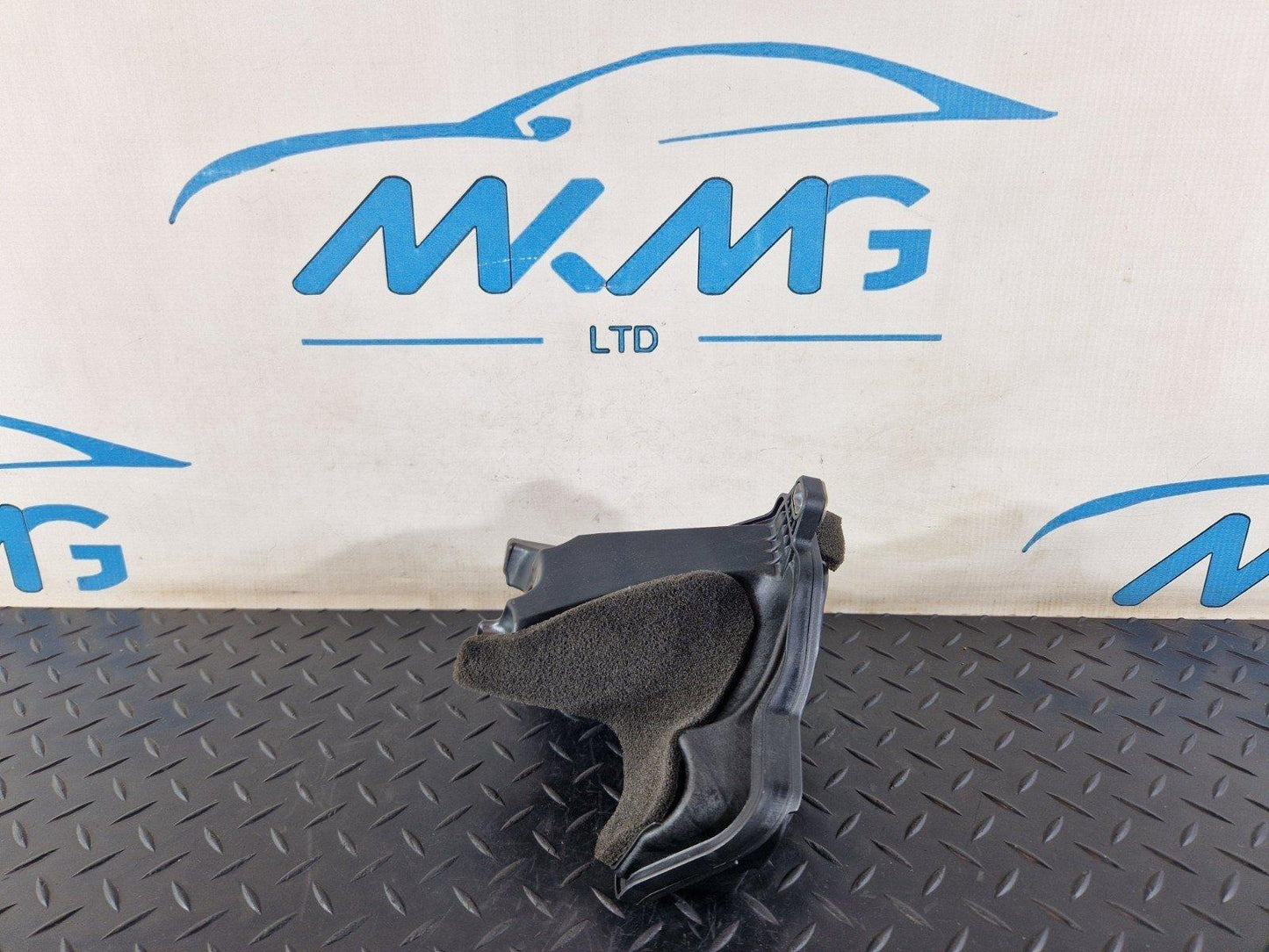19-ON RANGE ROVER EVOQUE L551 GENUINE OIL SEPERATOR M8D2-9A764-AA