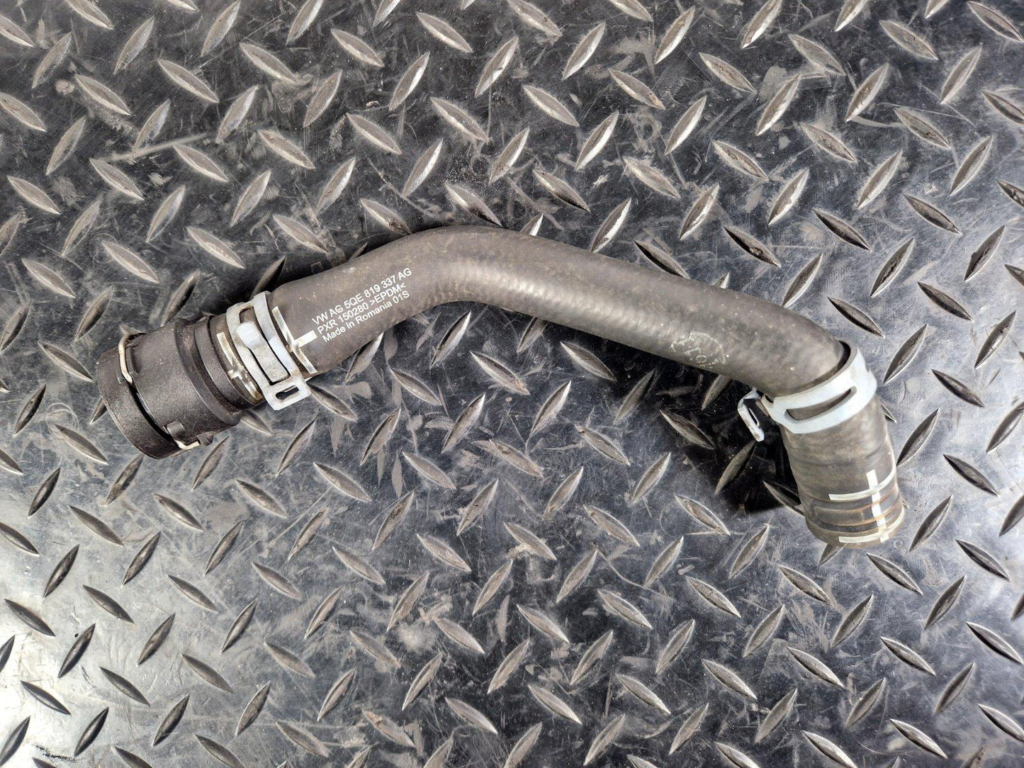 17-20 VW E-GOLF MK7.5 85KW GENUINE WATER COLLANT PIPE HOISE 5QE819337AG