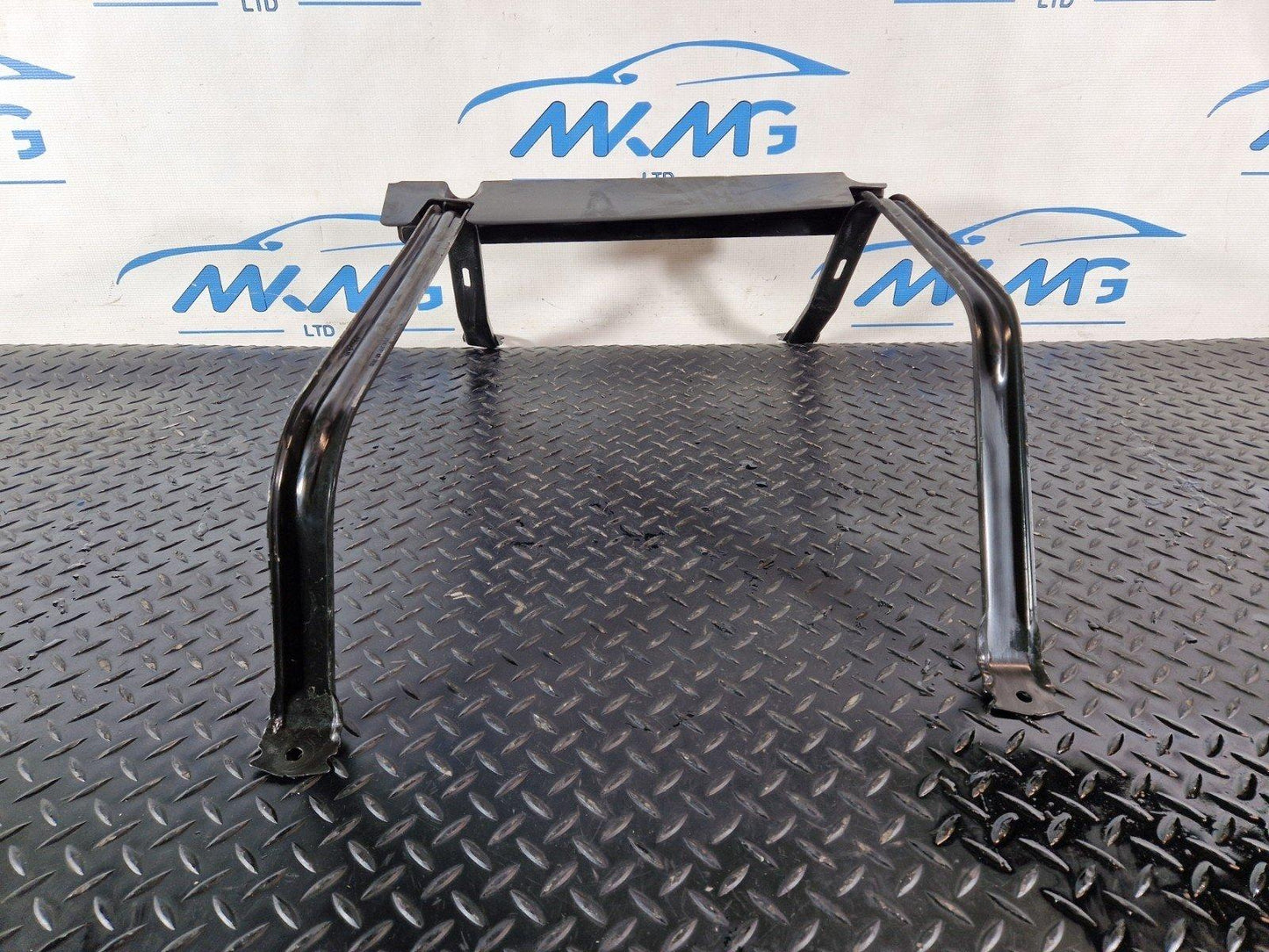 19-ON MERCEDES B CLASS W247 FUEL TANK HOLDER A2474703601 A2474703701 A2476840018