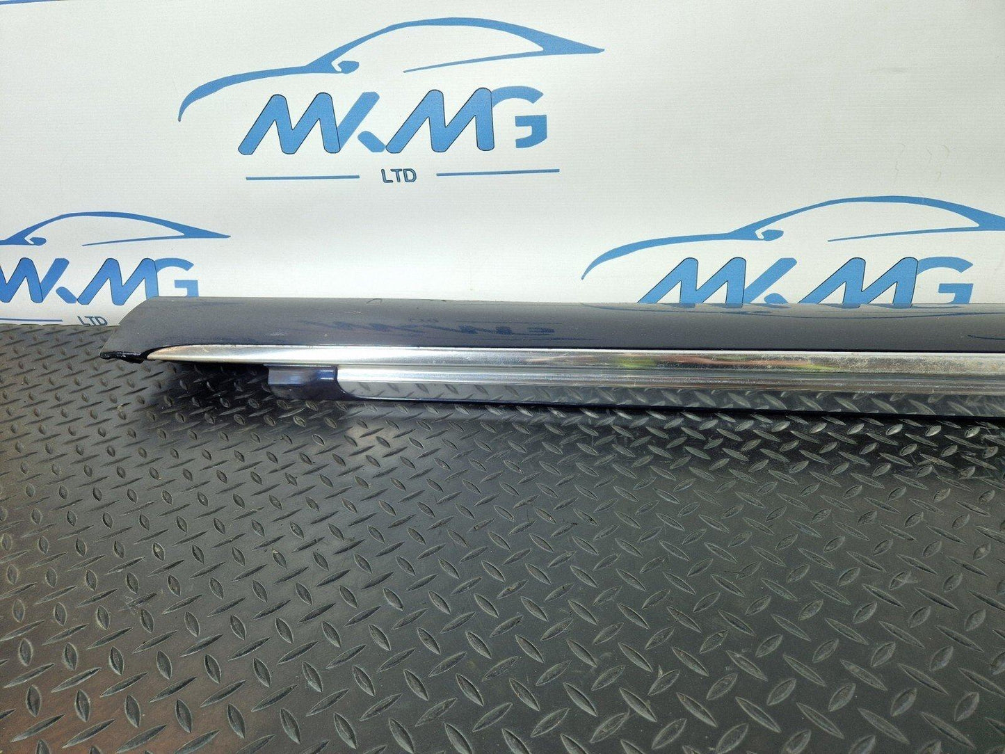 10-17 AUDI A8 4H RIGHT O/S LOWER SILL SKIRT COVER TRIM IN BLUE 4H0853860D