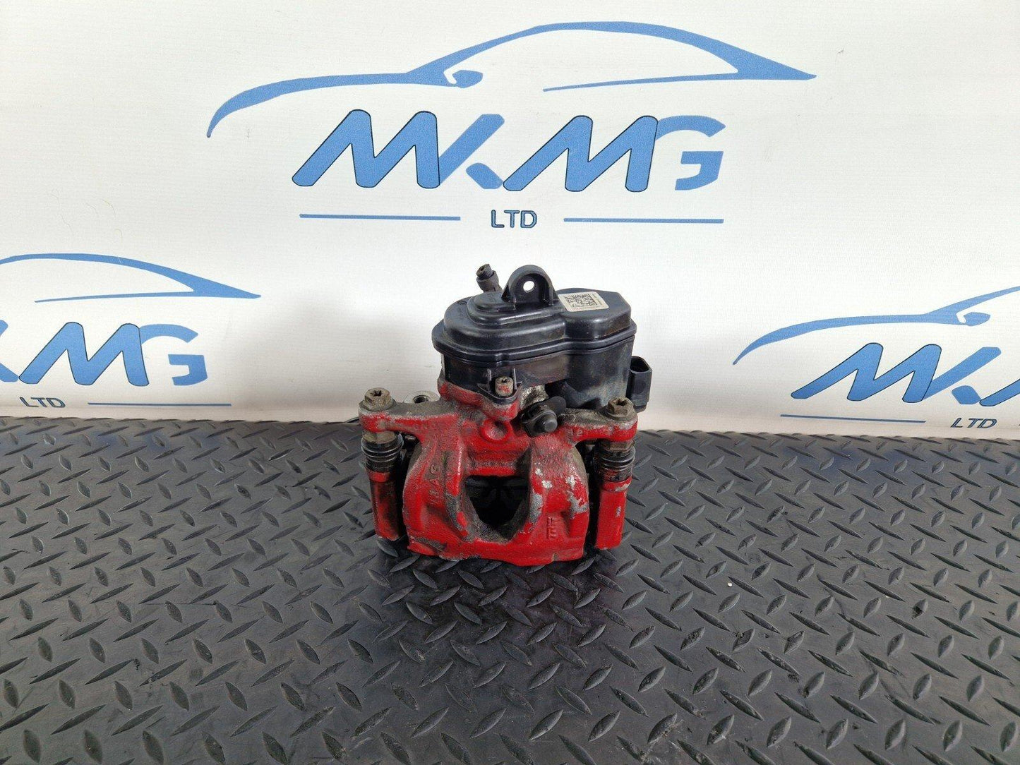 16-19 AUDI A4 B9 REAR LEFT PASSENGER SIDE N/S ELECTRIC BRAKE CALIPER 8W0405AT