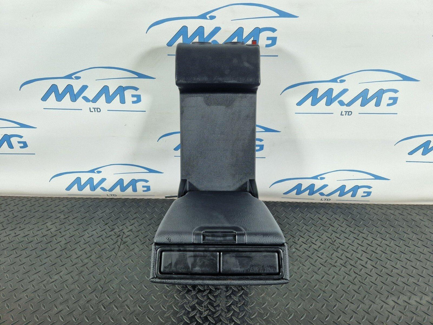 14-21 MERCEDES BENZ C300h W205 OEM REAR CENTER MIDDLE SEAT LEATHER ARM REST