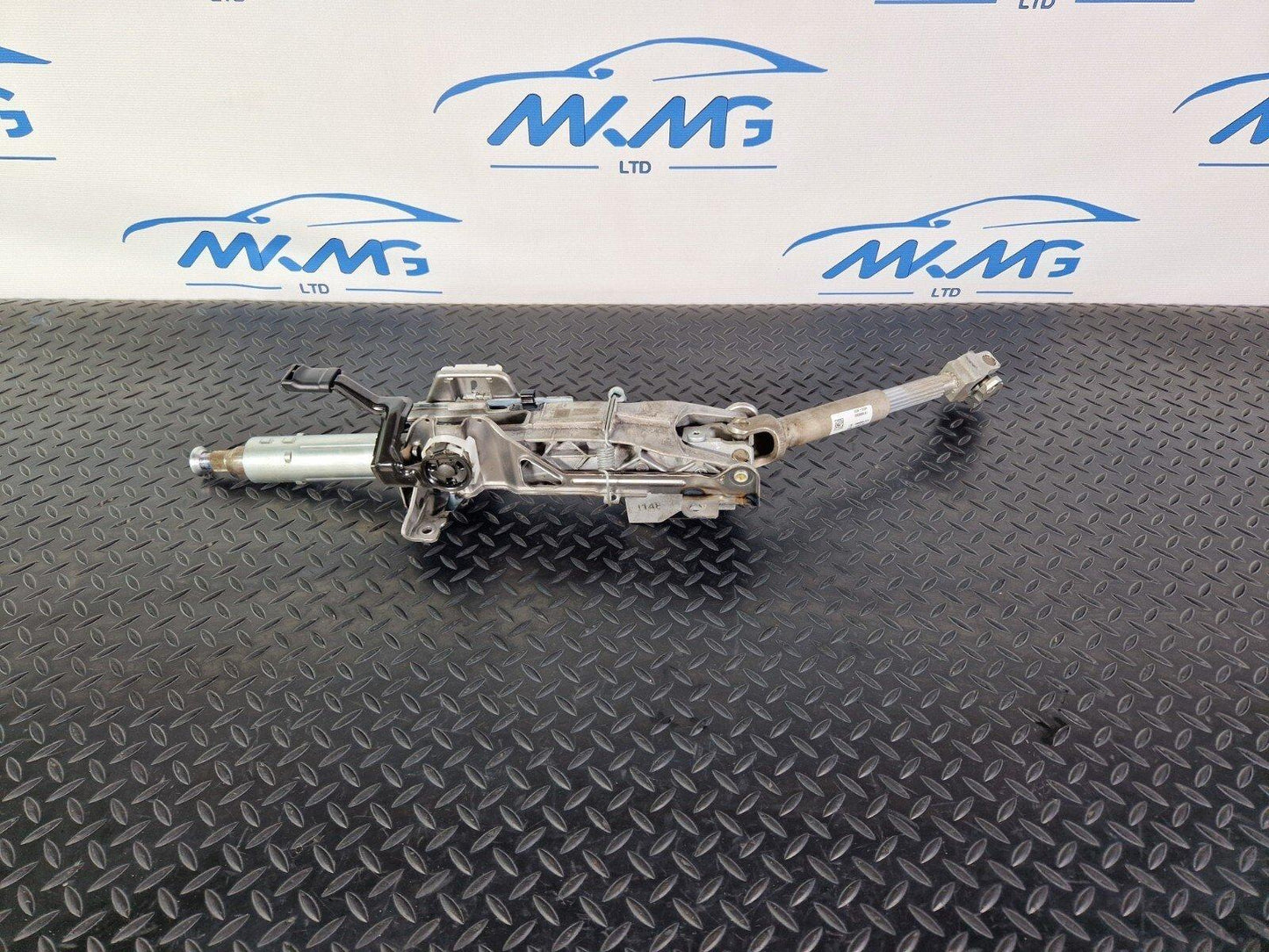 18-ON MERCEDES BENZ A CLASS W177 STEERING COLUMN LOWER & JOINT A2474608900