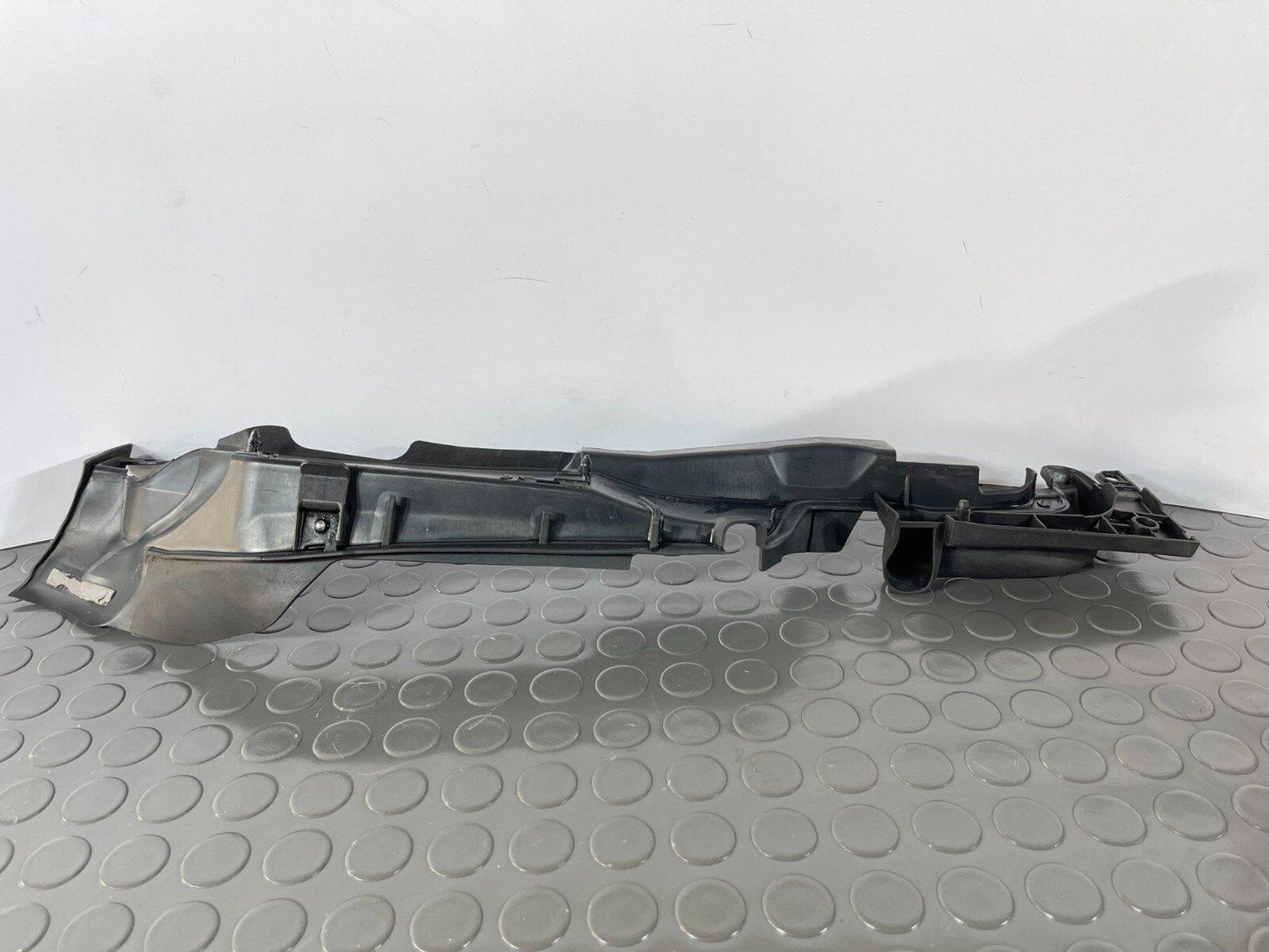 16-19 AUDI A4 B9 ESTATE GENUINE RIGHT DRIVER SIDE WING PANEL RUBBER SEAL