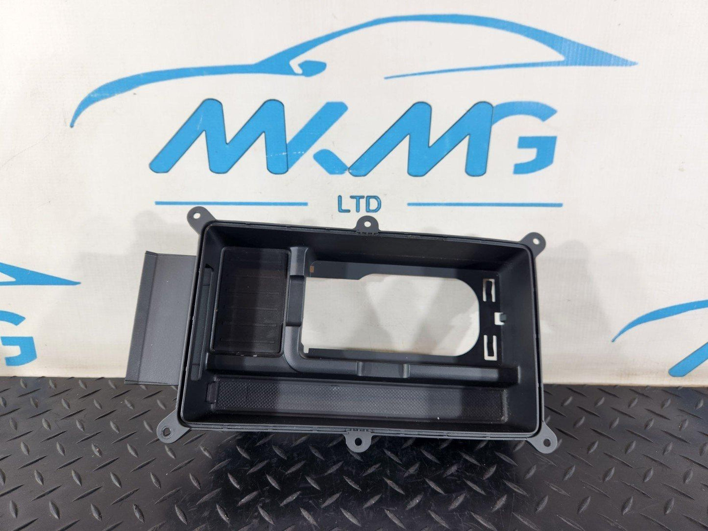 16-19 AUDI A4 B9 CENTRE CONSOLE STORAGE COMPARTMENT TRIM 8W0864981D