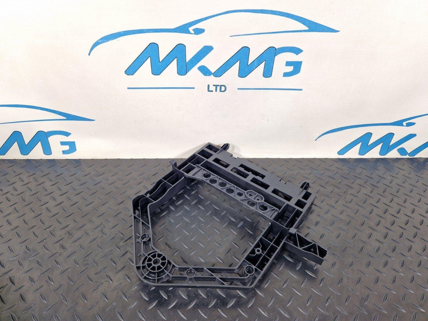 14-21 MERCEDES BENZ C200 W205 OEM REAR CONTROL MODULE BRACKET MOUNT A2055456000