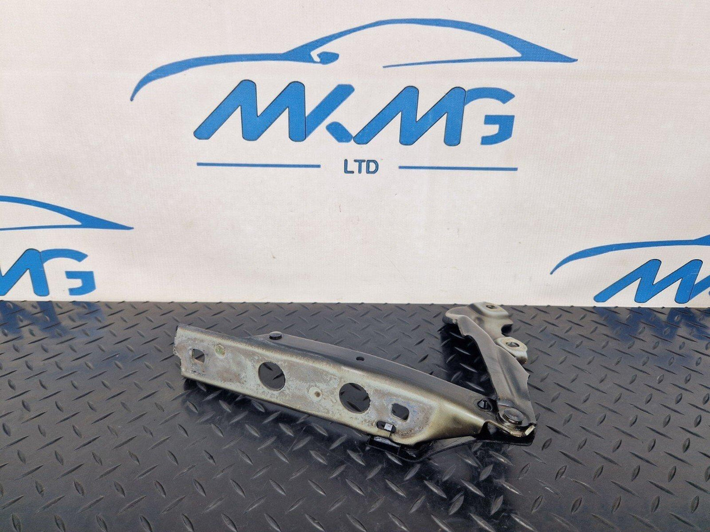 12-18 AUDI A6 C7 FRONT HOOD BONNET DRIVER RIGHT SIDE HINGE 4G8823302E