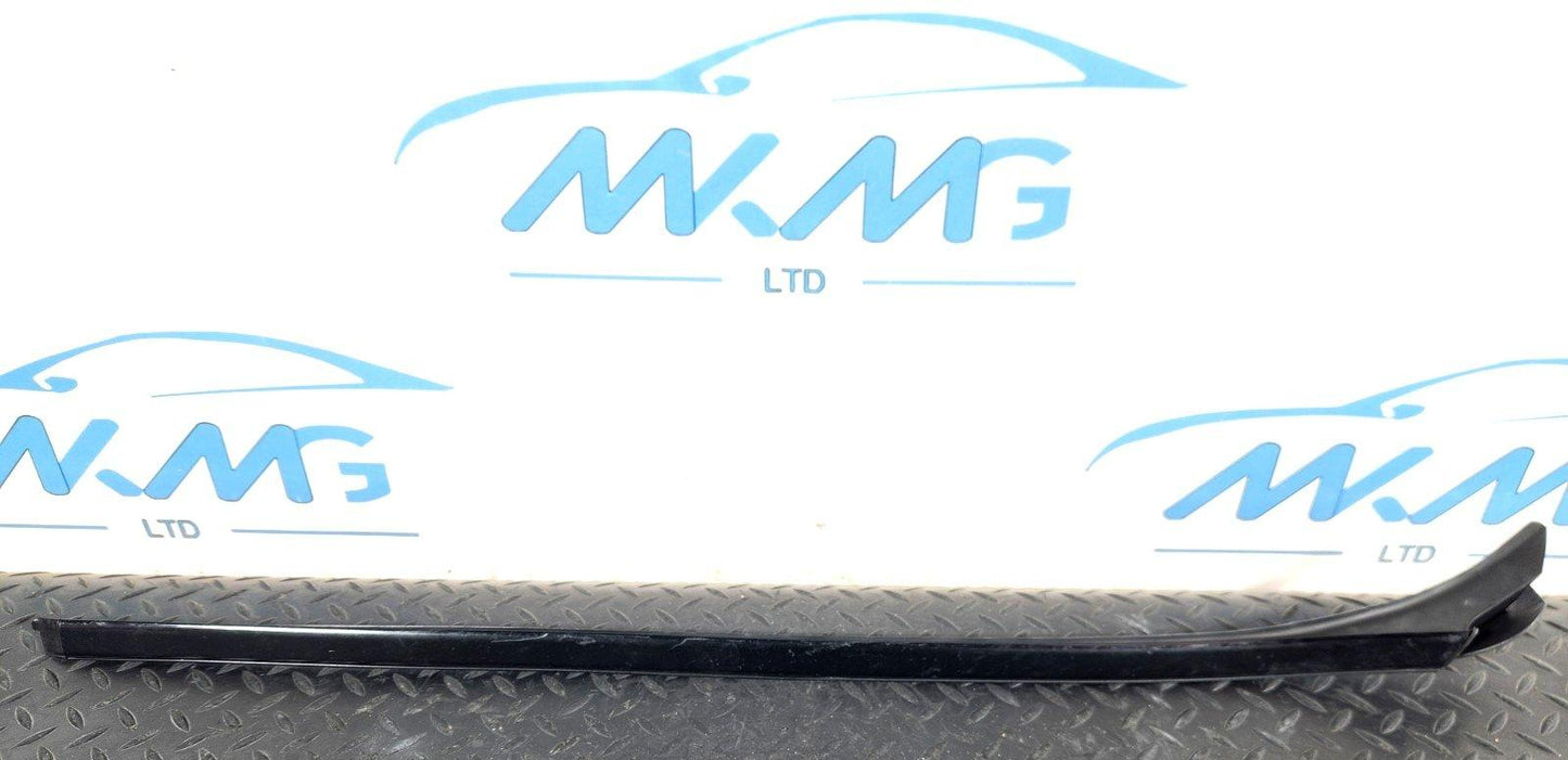 11-19 MERCEDES BENZ ML W166 GENUINE RIGHT O/S FRONT WINDSHIELD TRIM A1666901280
