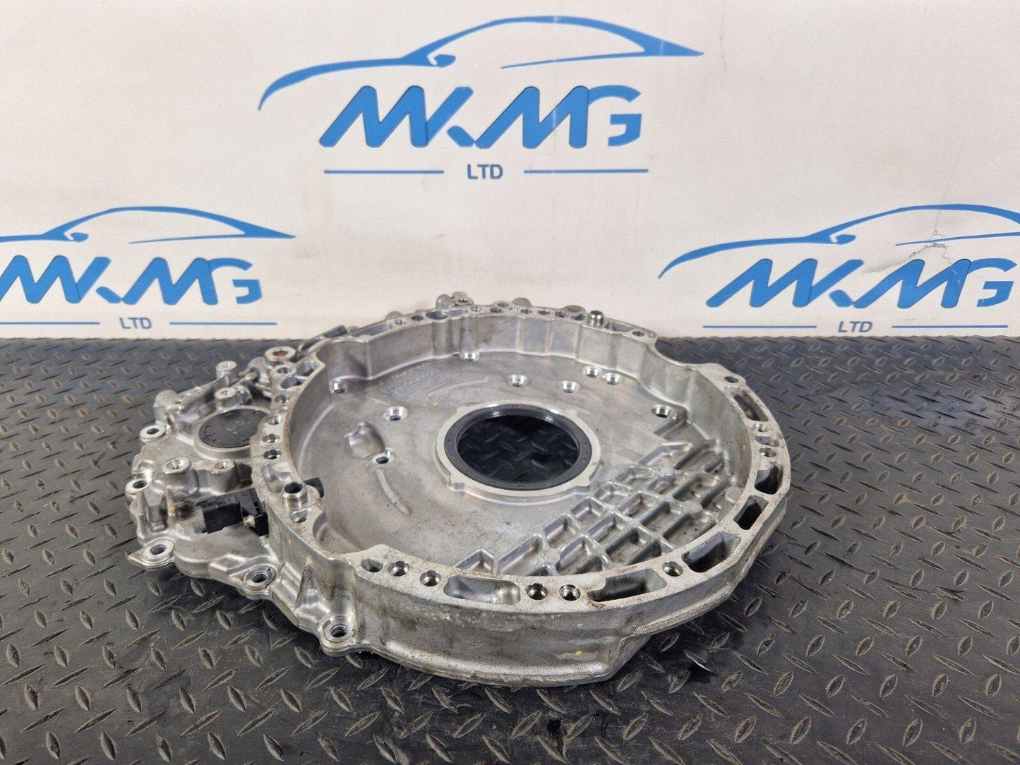 19-ON MERCEDES BENZ B CLASS W247 GENUINE CRANKSHAFT HOUSING COVER A6540101301
