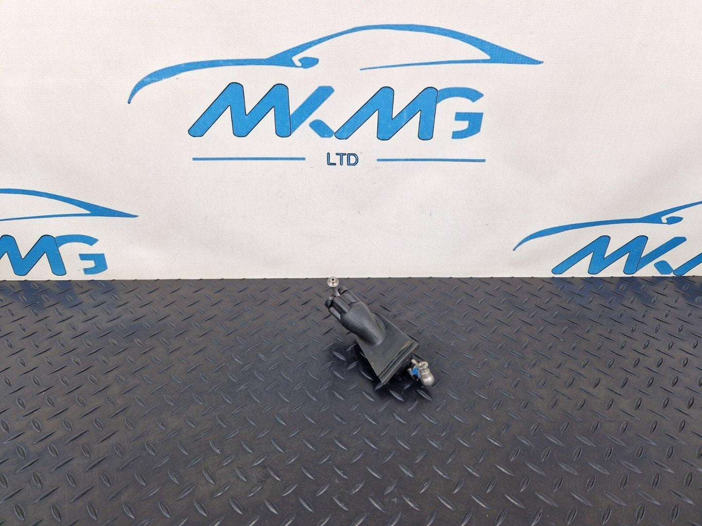 14-21 MERCEDES BENZ C200 W205  AIBAG PRESSURE PIPE HOSE A2058303705
