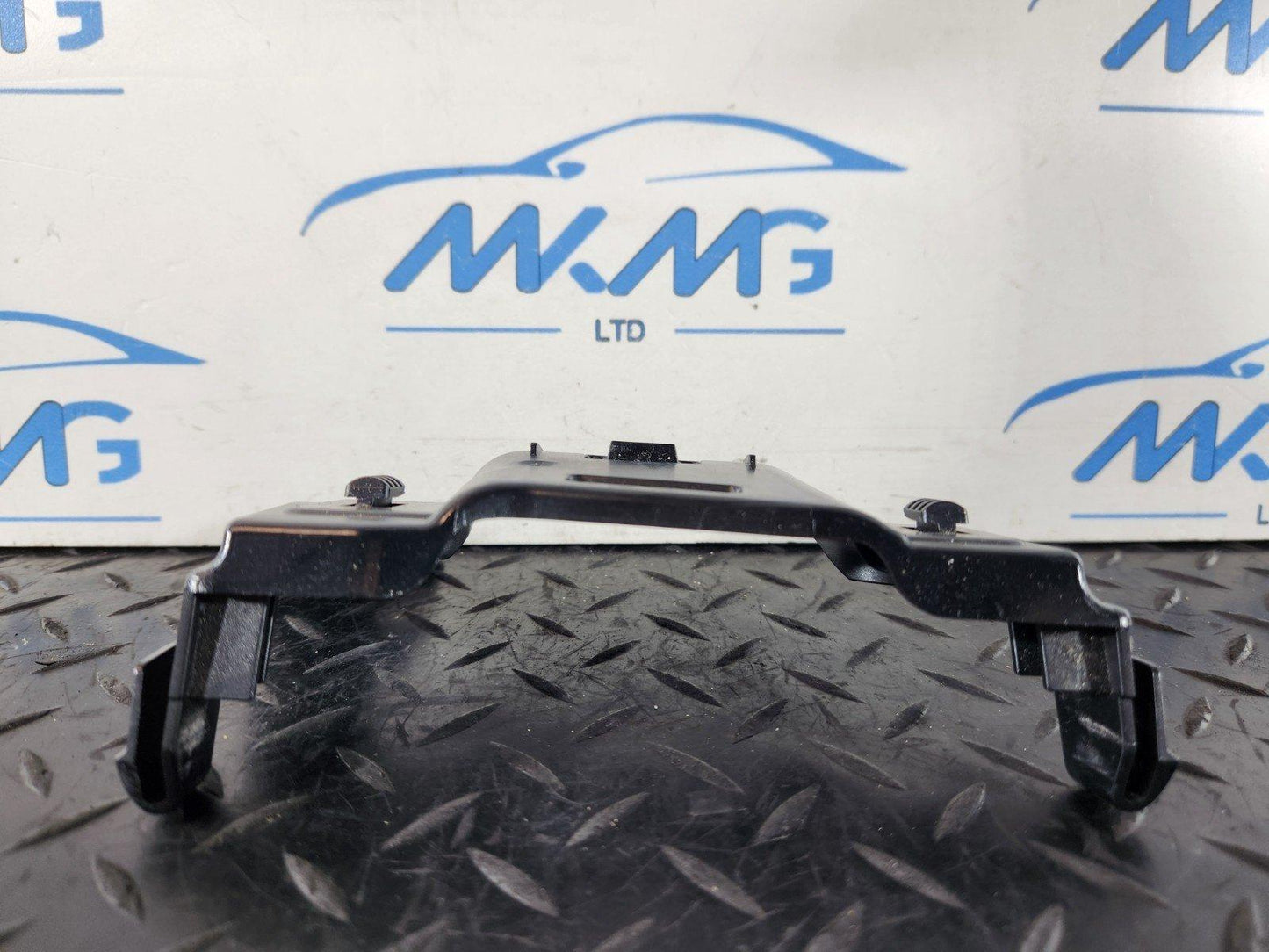 16-20 AUDI Q7 4M INTERIOR RIGHT A-PILLAR SPEAKER TRIM BRACKET 4M0867192
