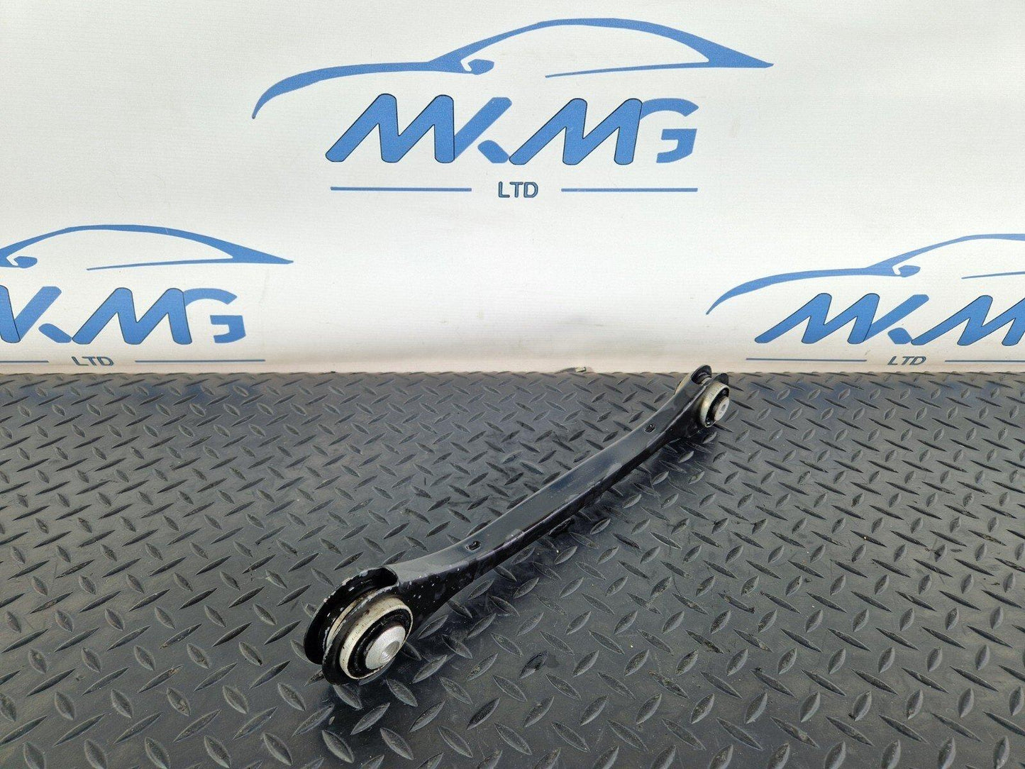 16-19 AUDI A4 AVANT B9 GENUINE REAR LEFT LOWER CONTROL ARM 4M0505291D 4M0505425D