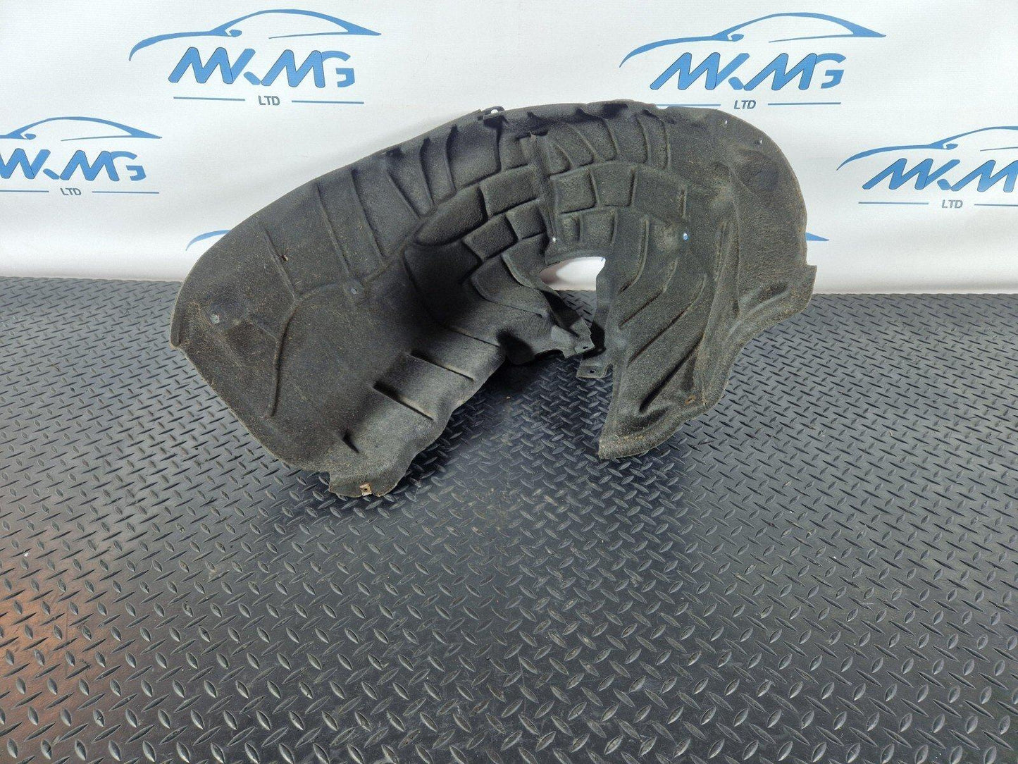 16-19 AUDI A4 B9 GENUINE REAR LEFT WHEEL ARCH 8W0810171F
