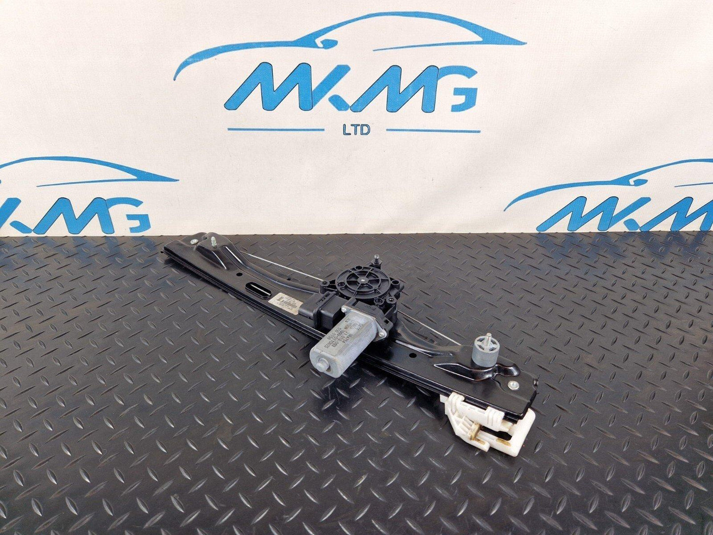16-22 BMW X1 F48 GENUINE OEM REAR RIGHT O/S WINDOW REGULATOR & MOTOR 7349512