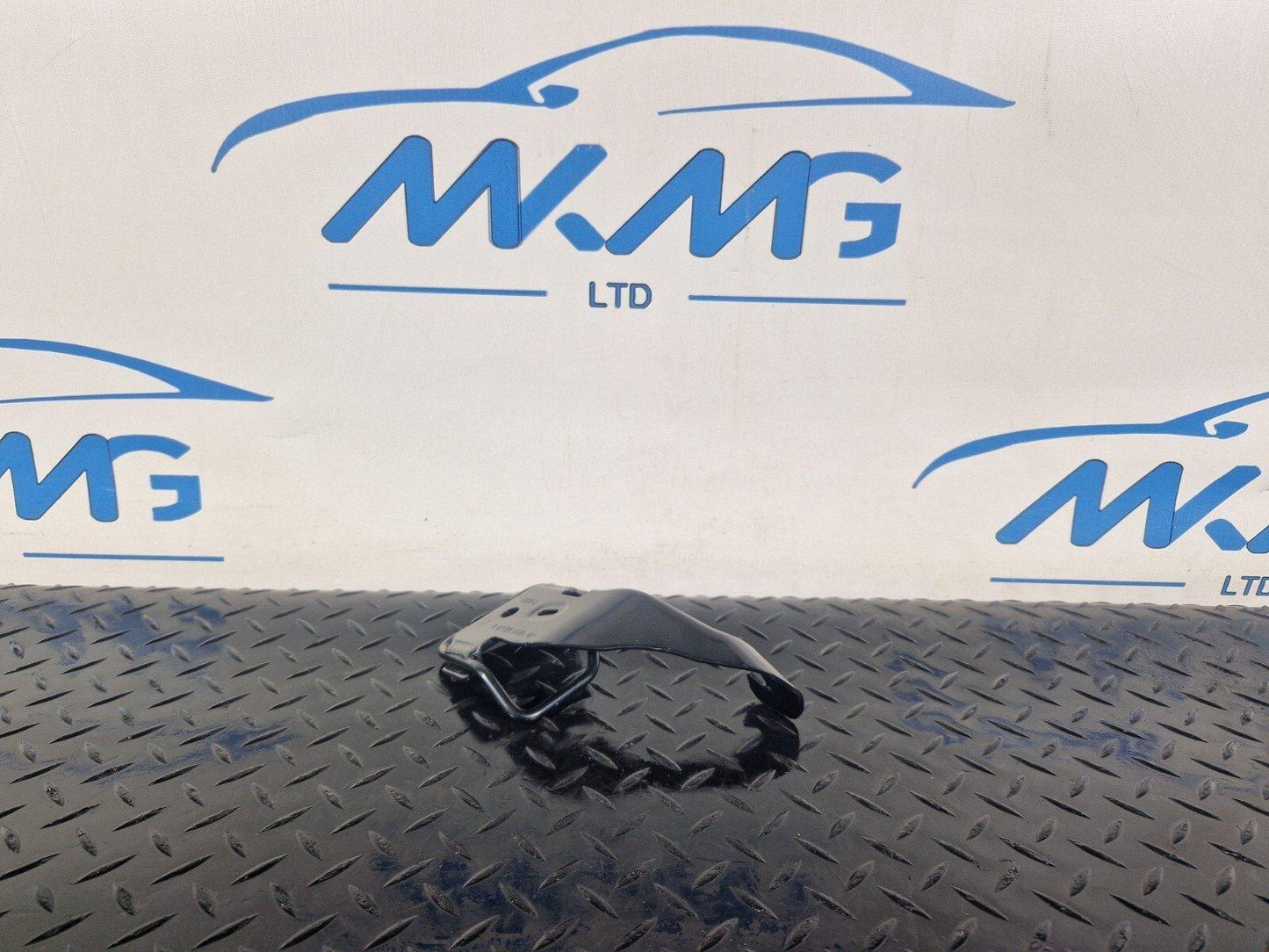 18-ON MERCEDES BENZ A CLASS W177 REAR RIGH SEAT HOLDER MOUNT BRACKET A1779201800
