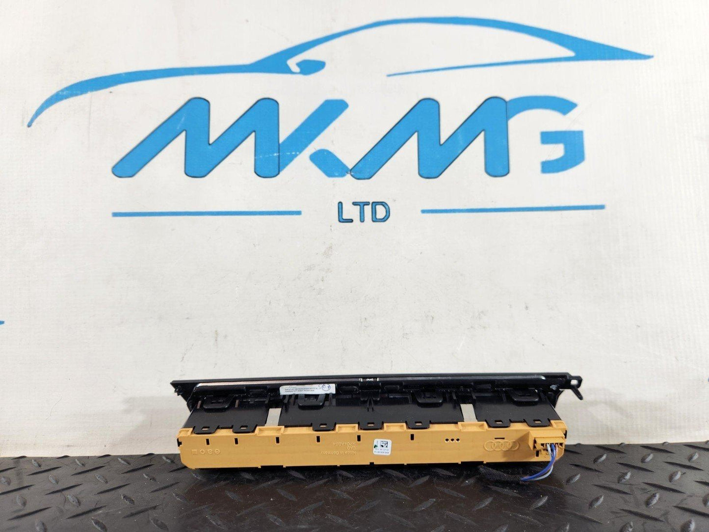 16-20 AUDI Q7 4M GENUINE HAZARD PARKING DRIVE MODE SWITCH 4M0925301A
