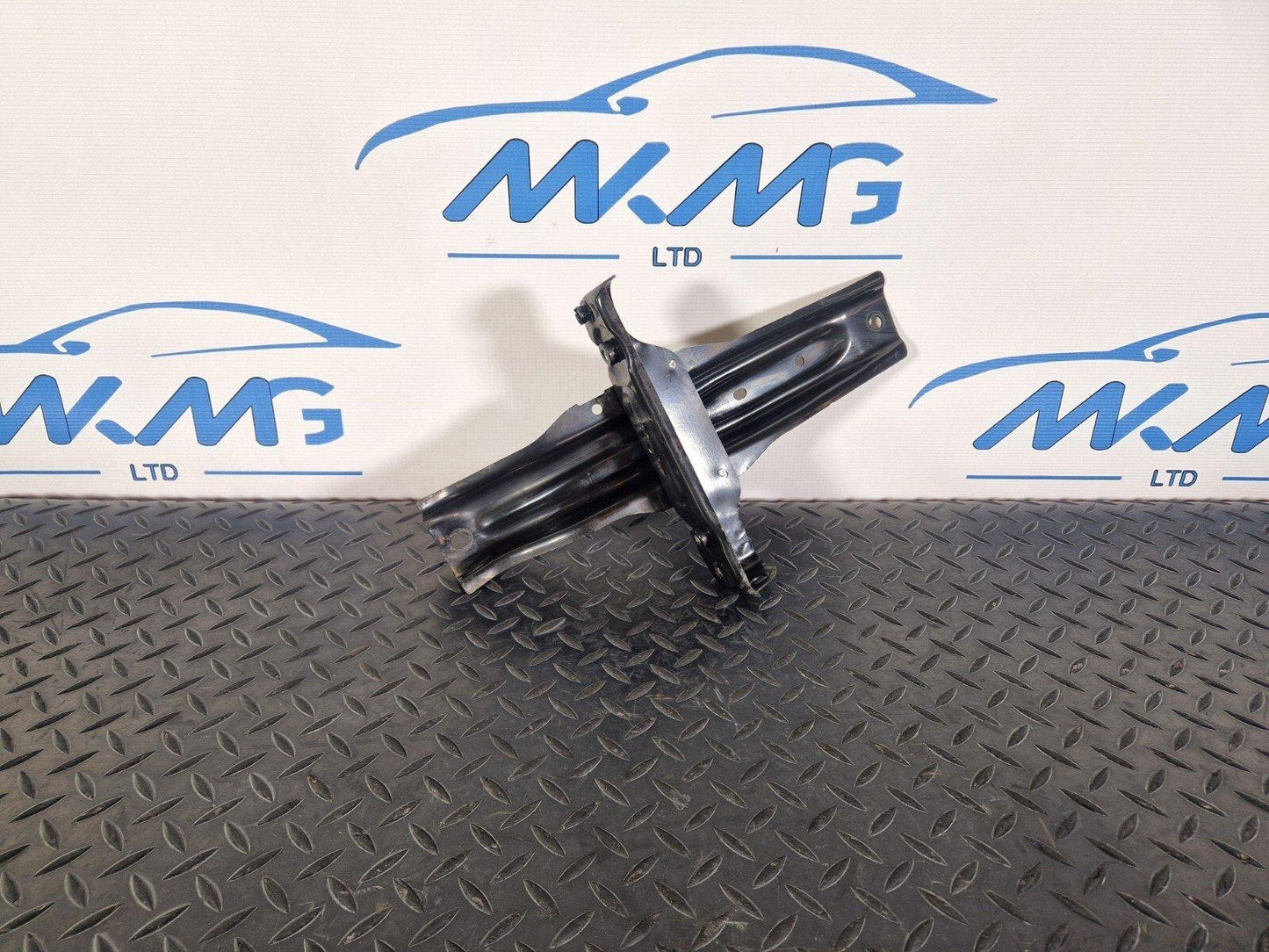 14-20 MERCEDES BENZ GLA200 X156 GENUINE OEM BRACKET HOLDER A2465200020