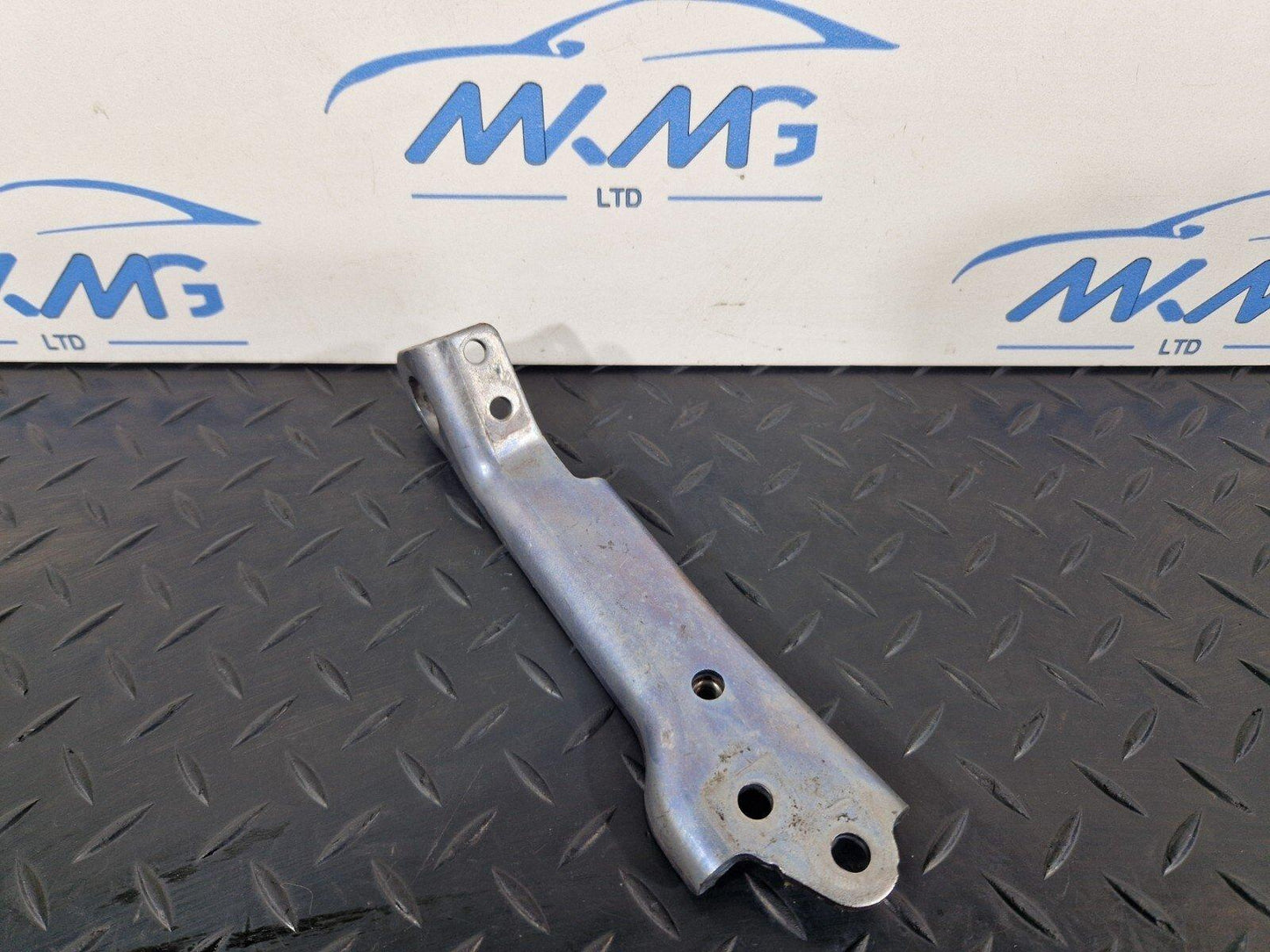19-ON MERCEDES BENZ B CLASS W247 OM654 ENGINE LIFTING LUG A6542240100