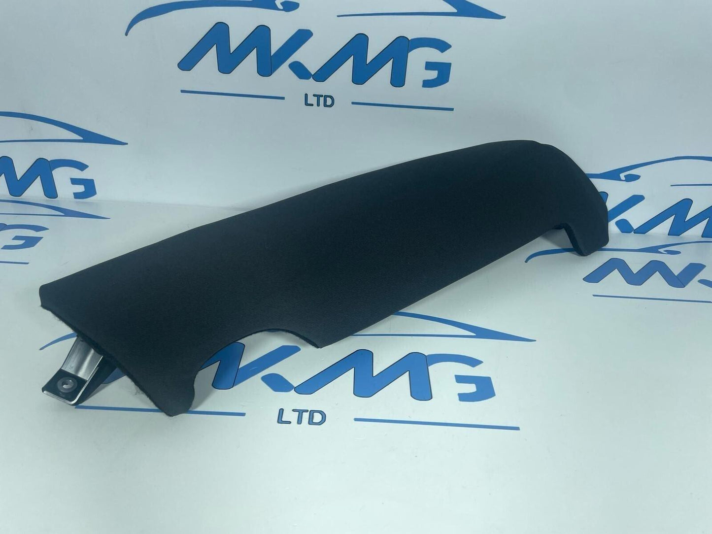 16-19 AUDI A4 B9 SALOON 1.4 TFSI REAR RIGHT DRIVER SIDE BOLSTER  8W0885704