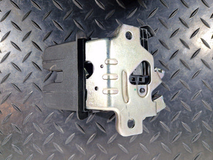 16-19 AUDI A4 B9 SALOON GENUINE TAILGATE LOCK MECHANISM OEM 3G0827503A