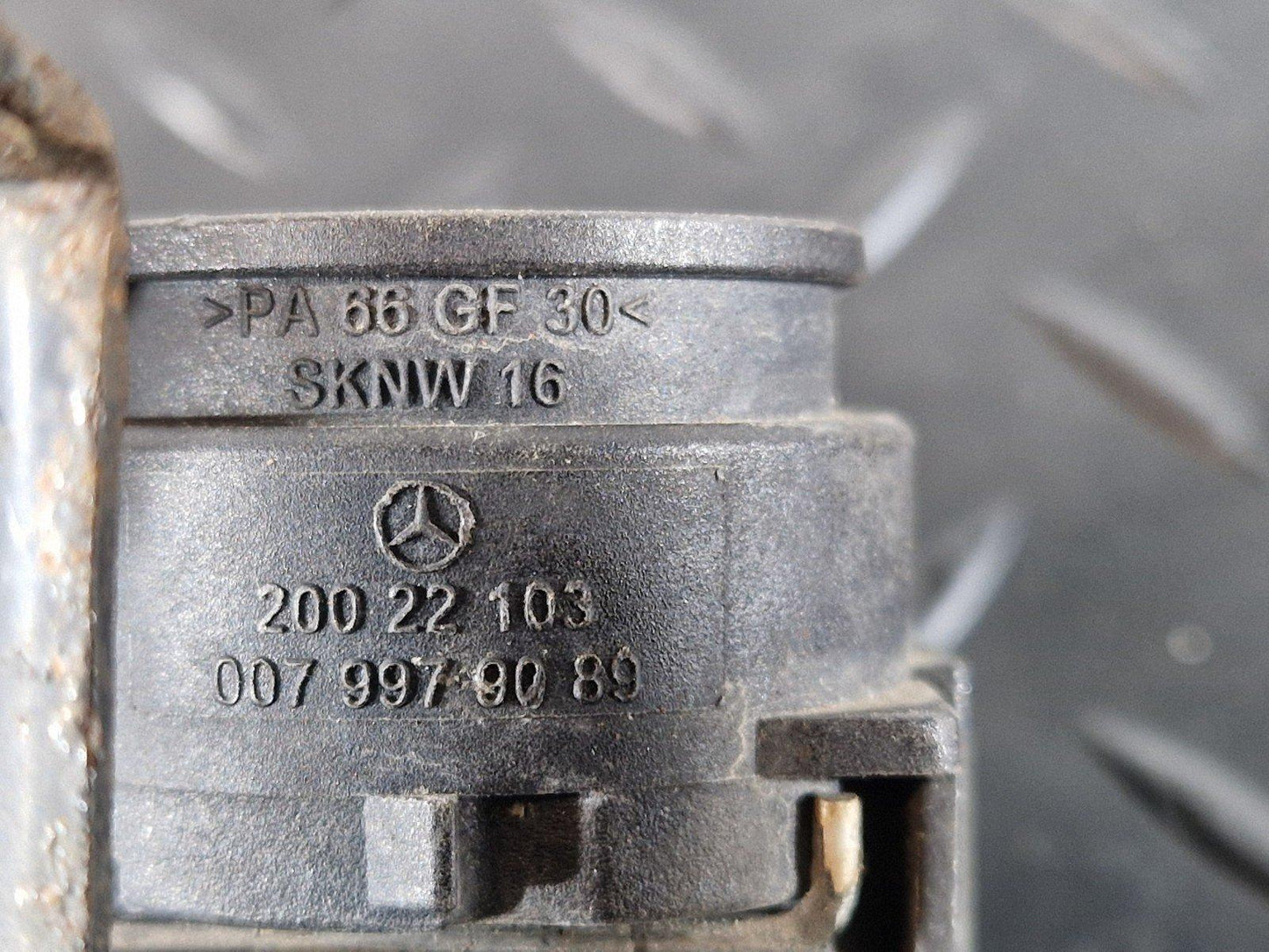 16-19 MERCEDES BENZ GLE W166 OEM COOLANT RADIATOR PLUG A0009978011