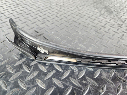 11-19 MERCEDES BENZ ML W166 GENUINE RIGHT O/S FRONT WINDSHIELD TRIM A1666901280