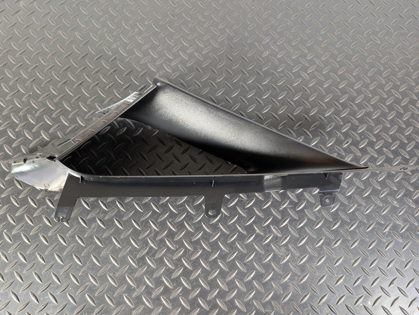 14-21 BMW 2 SERIES 218d GRAN TOURER F46 LEFT SIDE A-PILLAR TRIM BLACK 7329585