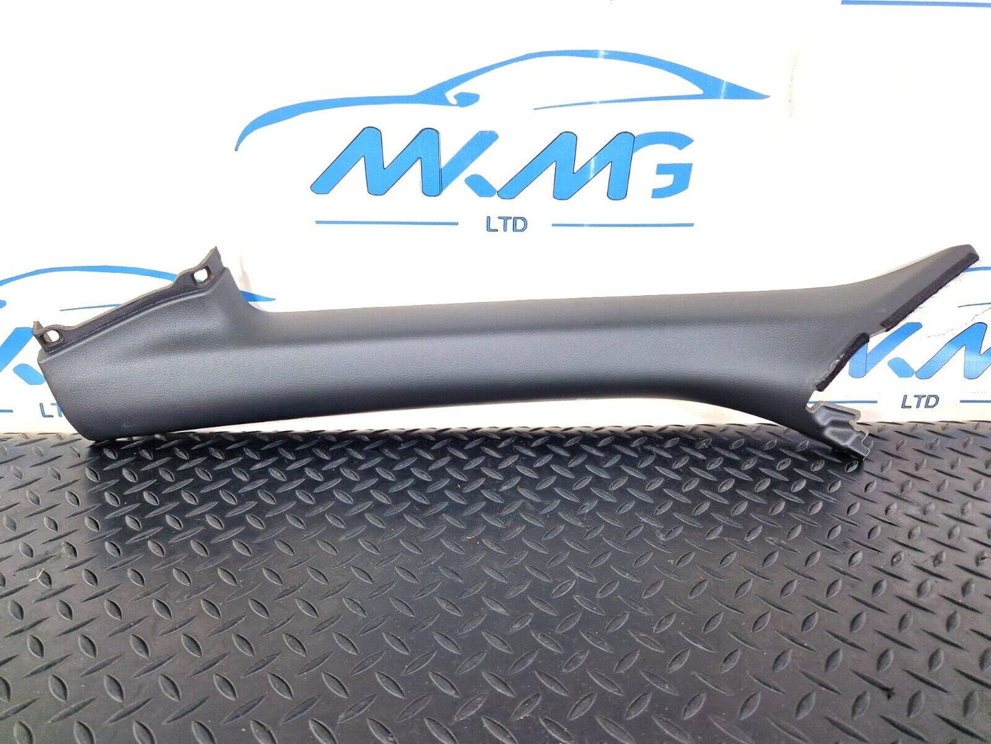 12-17 AUDI S5 CONVERTIBLE PASSENGERS LEFT SIDE A PILLAR TRIM BLACK 8F0867233B