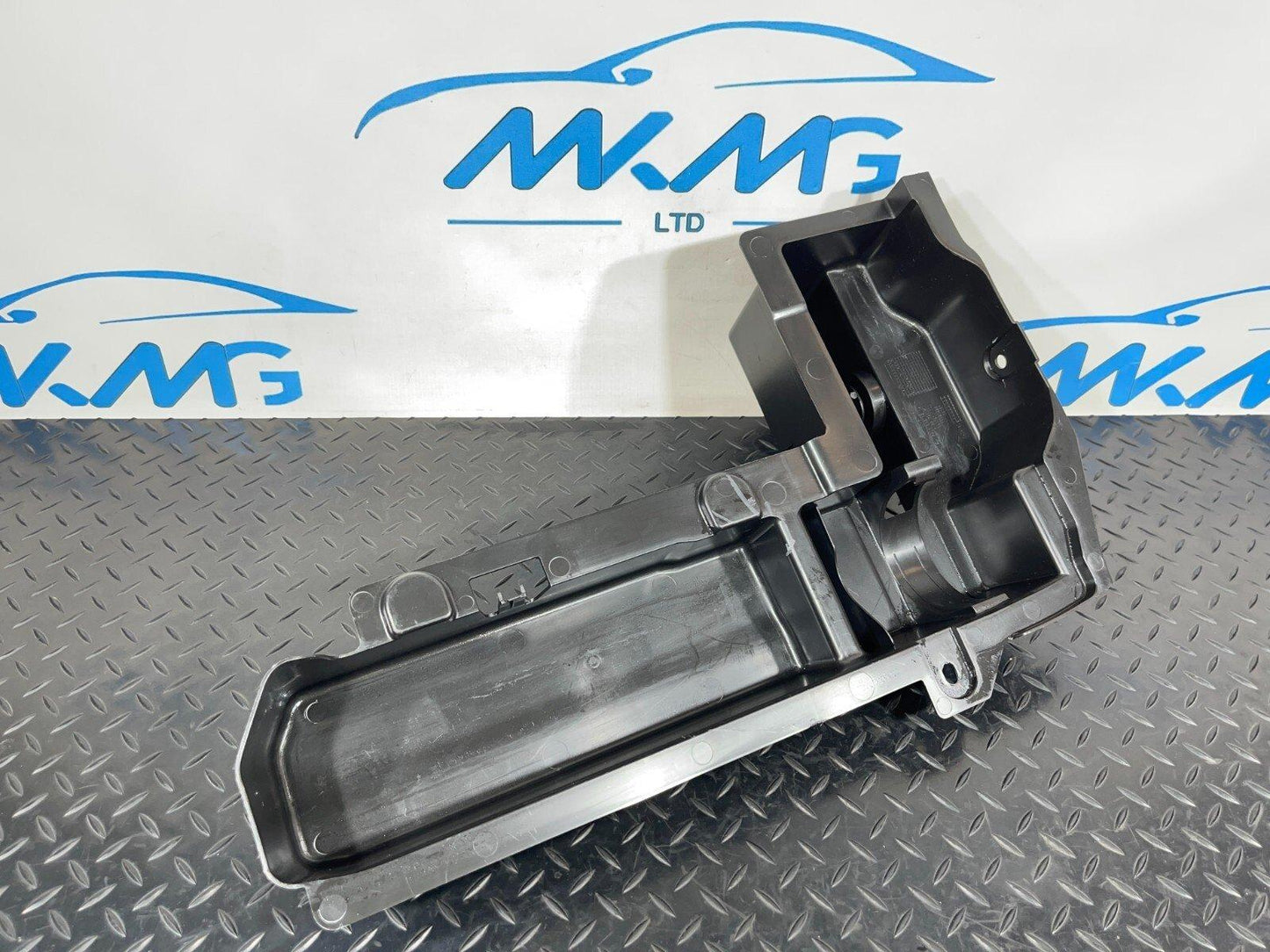 14-21 MERCEDES BENZ C300 W205 GENUINE JACK TOOL KIT BOX A2058991514