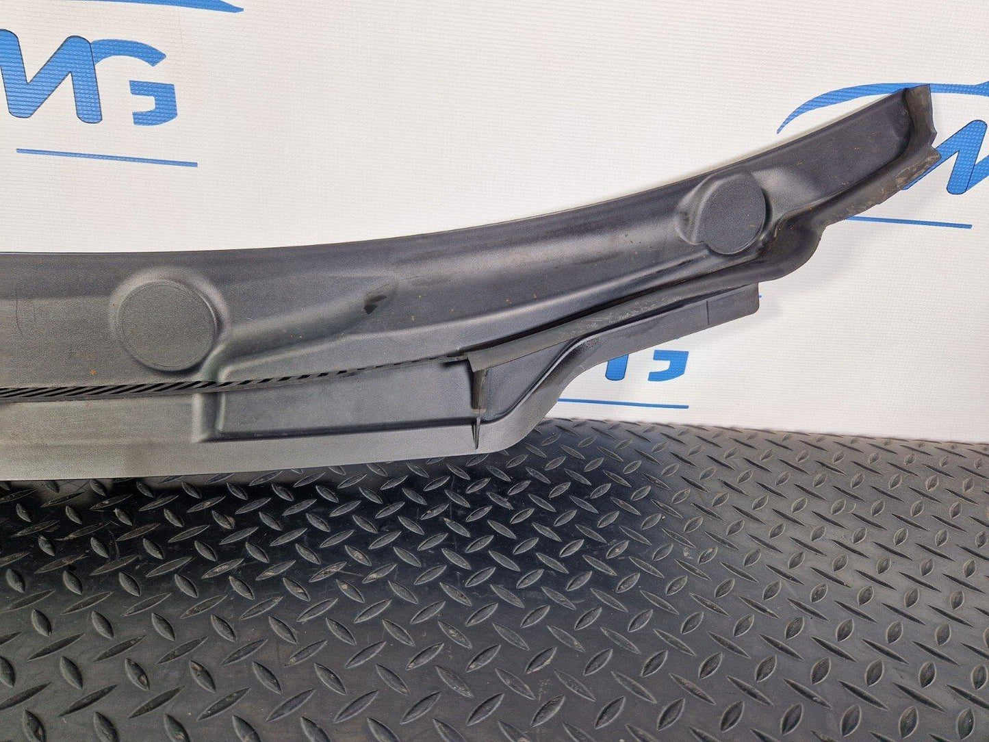 14-21 BMW 2 SERIES GRAN TOURER F46 OEM FRONT WINDSCREEN SCUTTLE PANEL 7301016