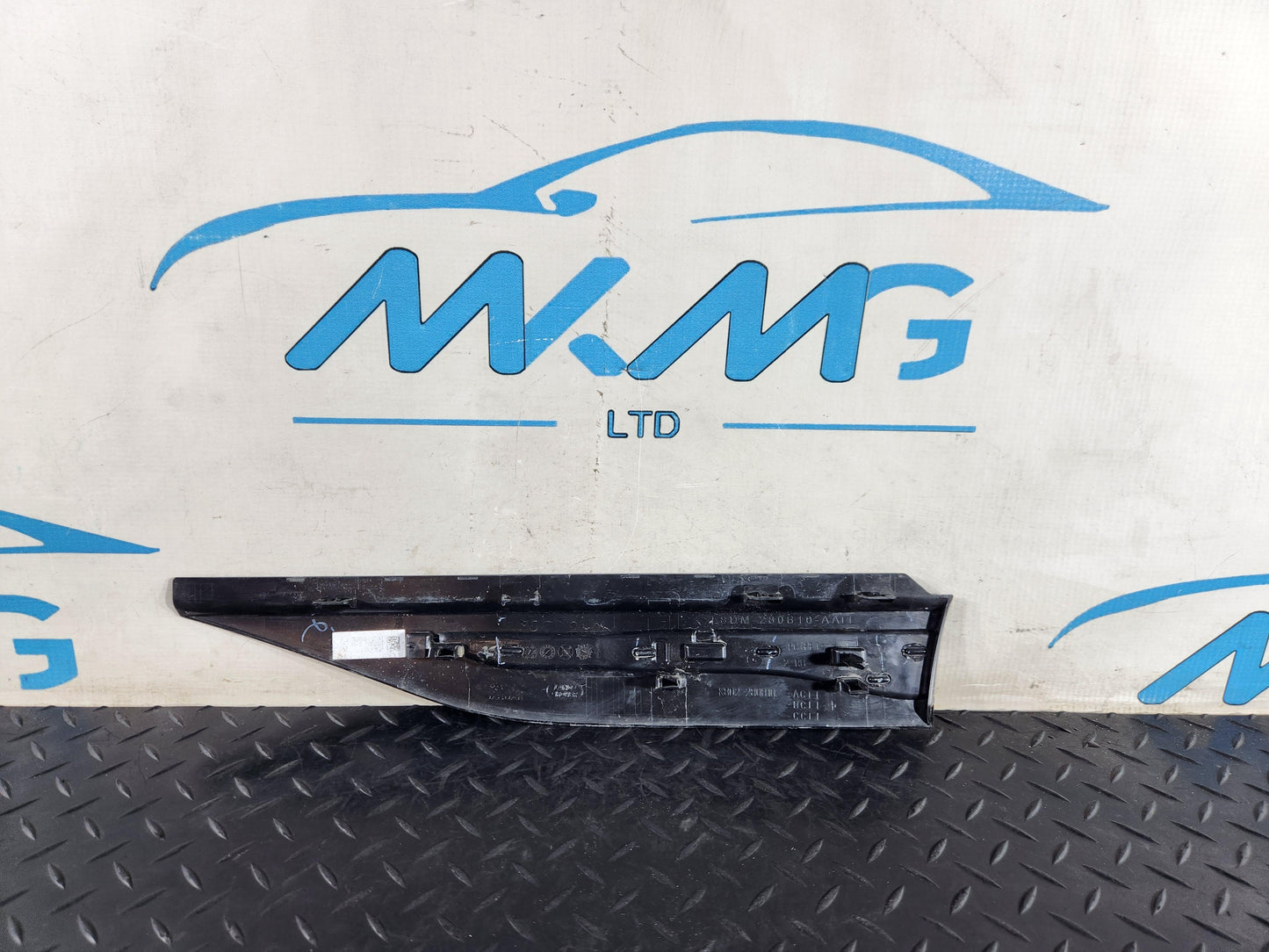 Land Rover Range Rover Evoque Front Right Upper Fender Trim Damaged K8D2280B10AC