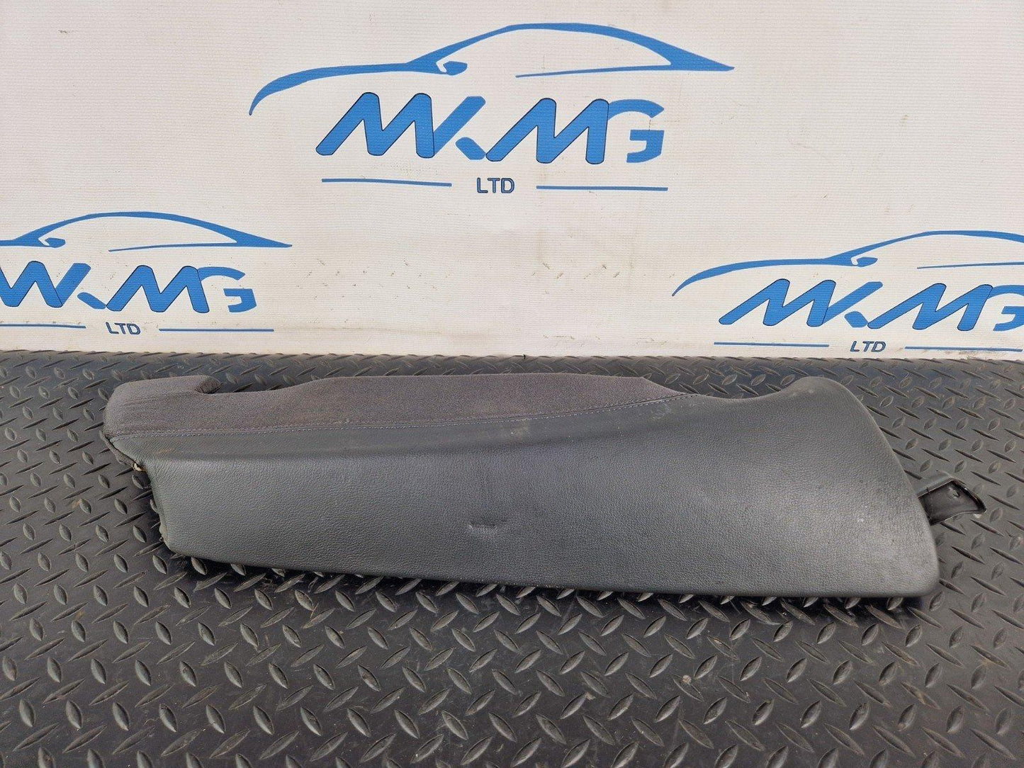 12-18 AUDI A6 C7 OEM  O/S/R REAR RIGHT SIDE SEAT BOLSTER BLACK 4G085704A