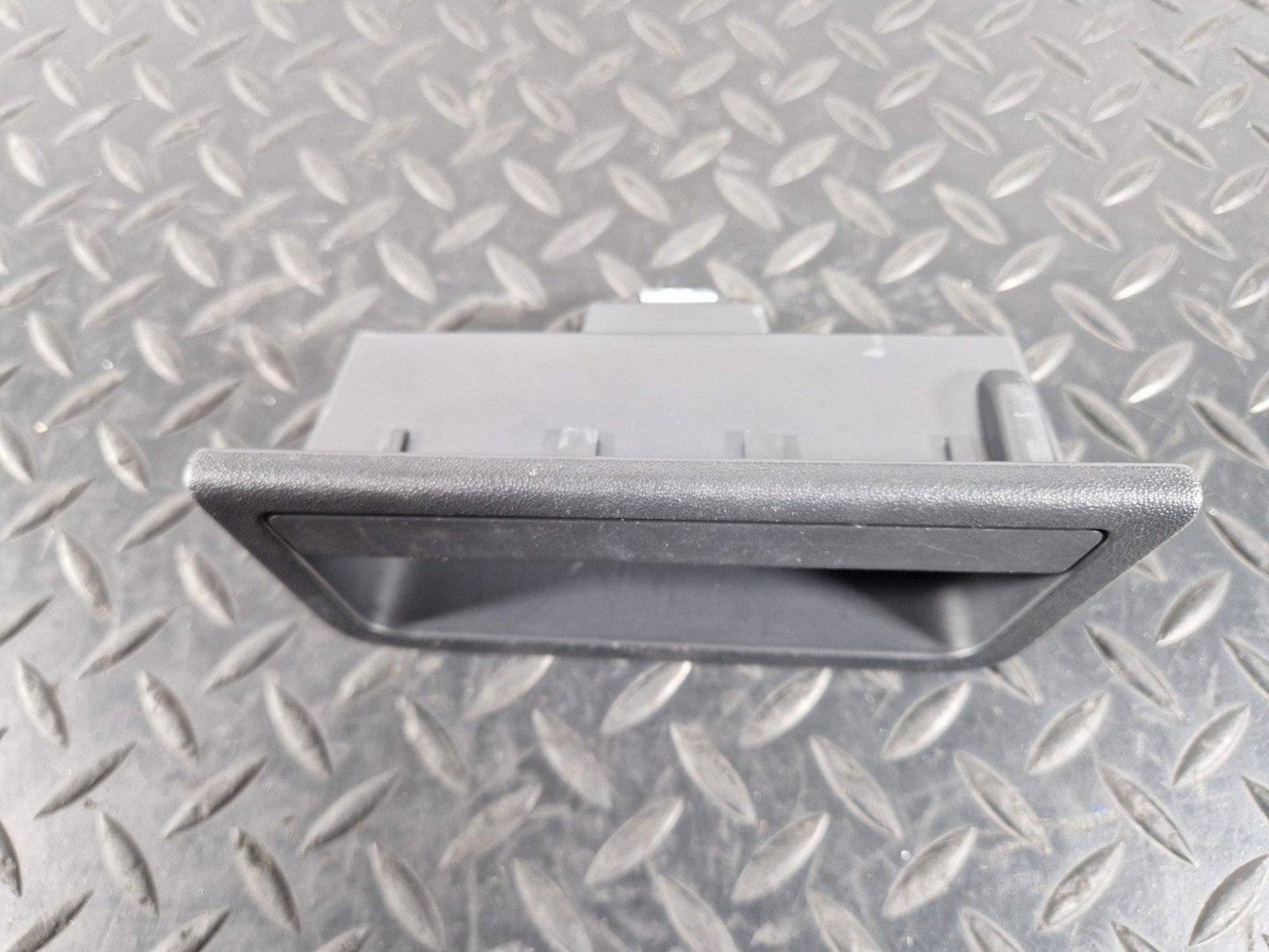19-ON RANGE ROVER EVOQUE L551 GENUINE FRONT RIGHT DOOR TRIM K8D2434A42