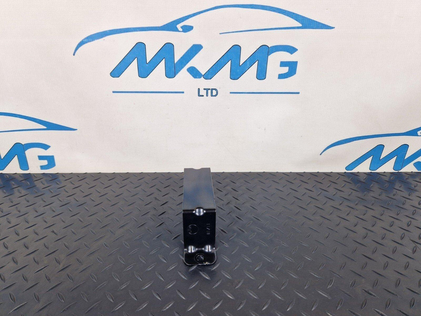 16-24 AUDI A5 F5 GENUINE BRACKET 8W7012100
