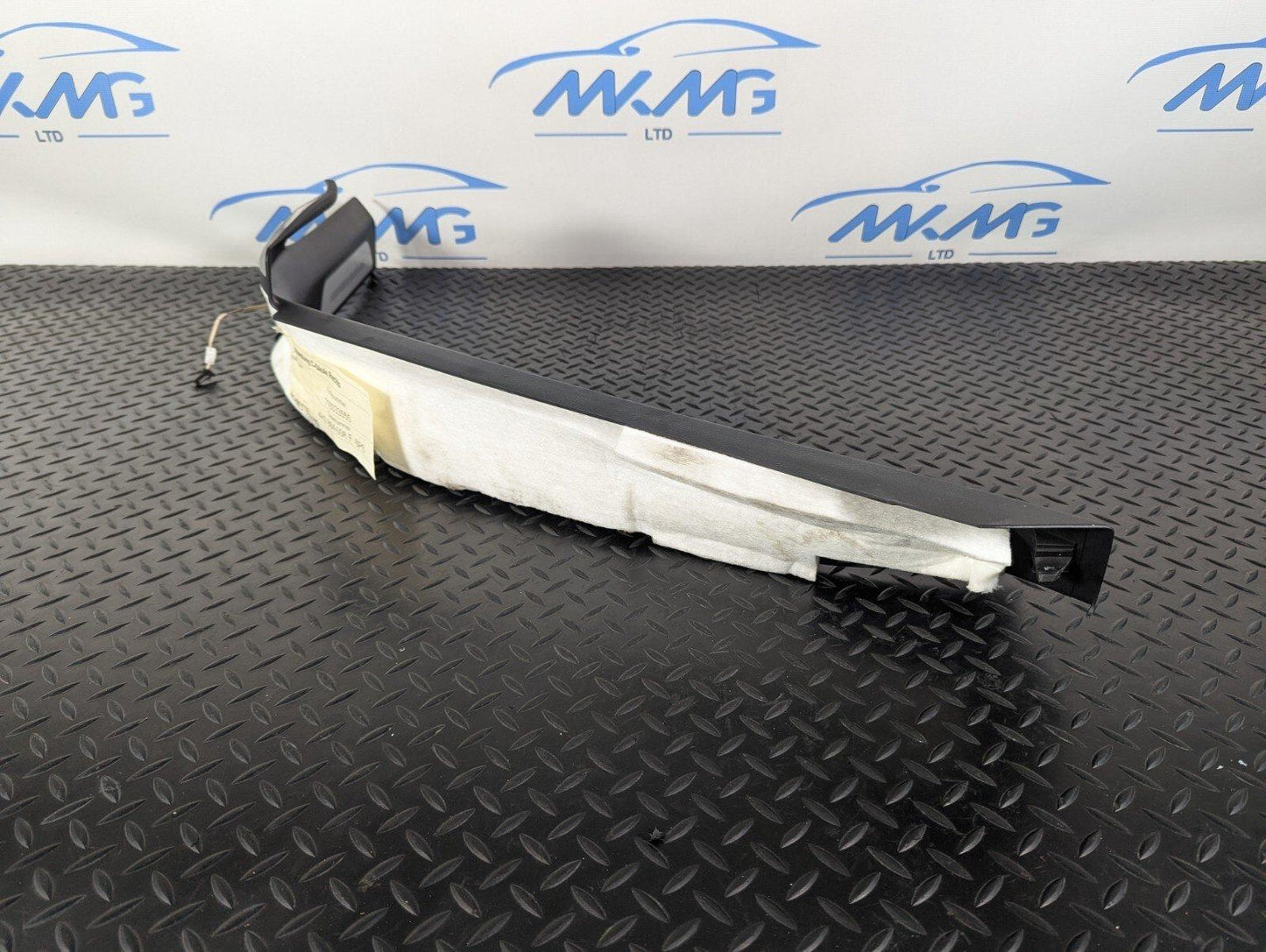 10-17 AUDI A8 4H  REAR RIGHT INTERIOR STEP PLATE TRIM 4H0864608F
