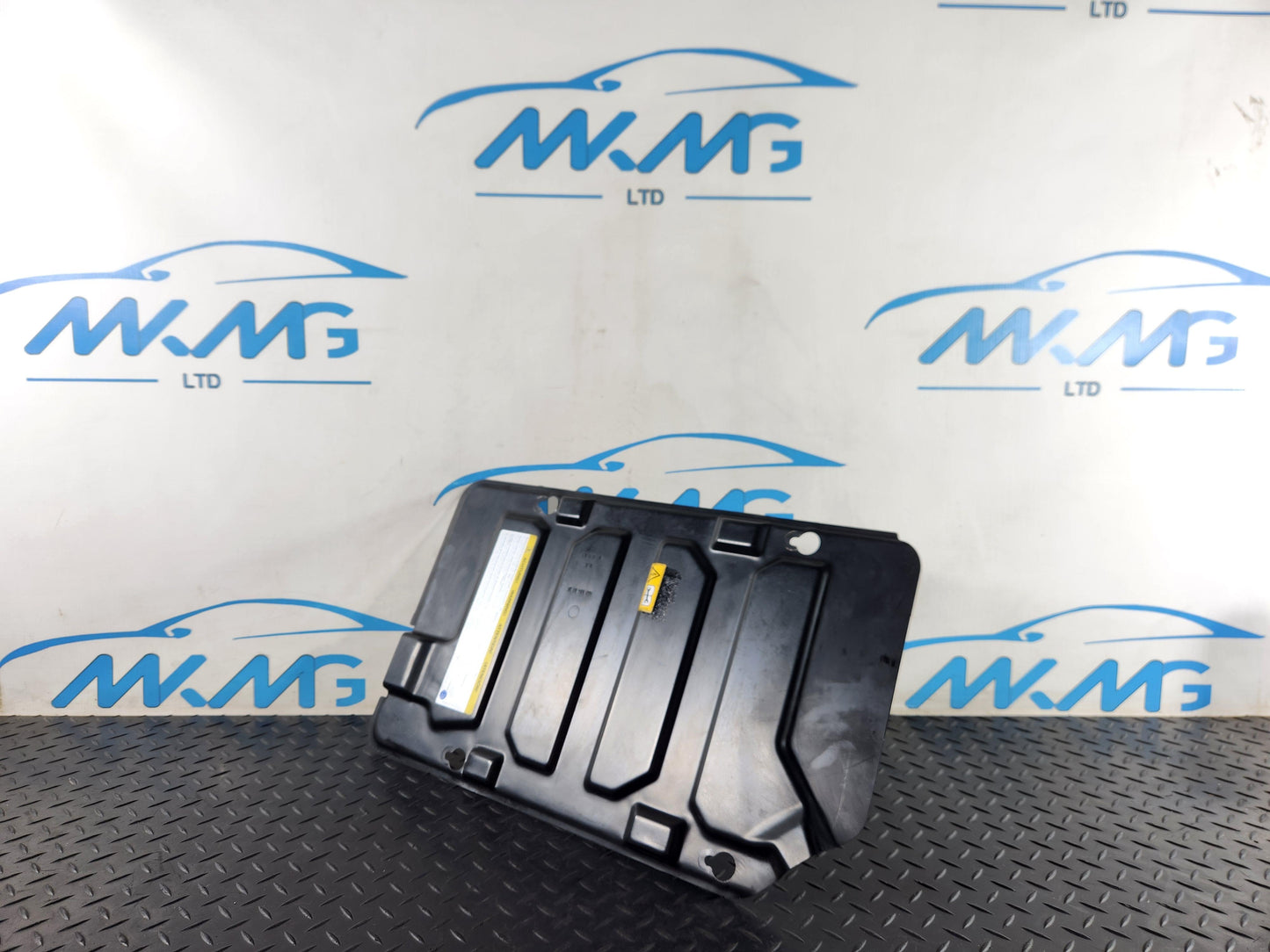 Mercedes-Benz Sprinter VS30 W907 Battery Tray Box Cover A9065842138